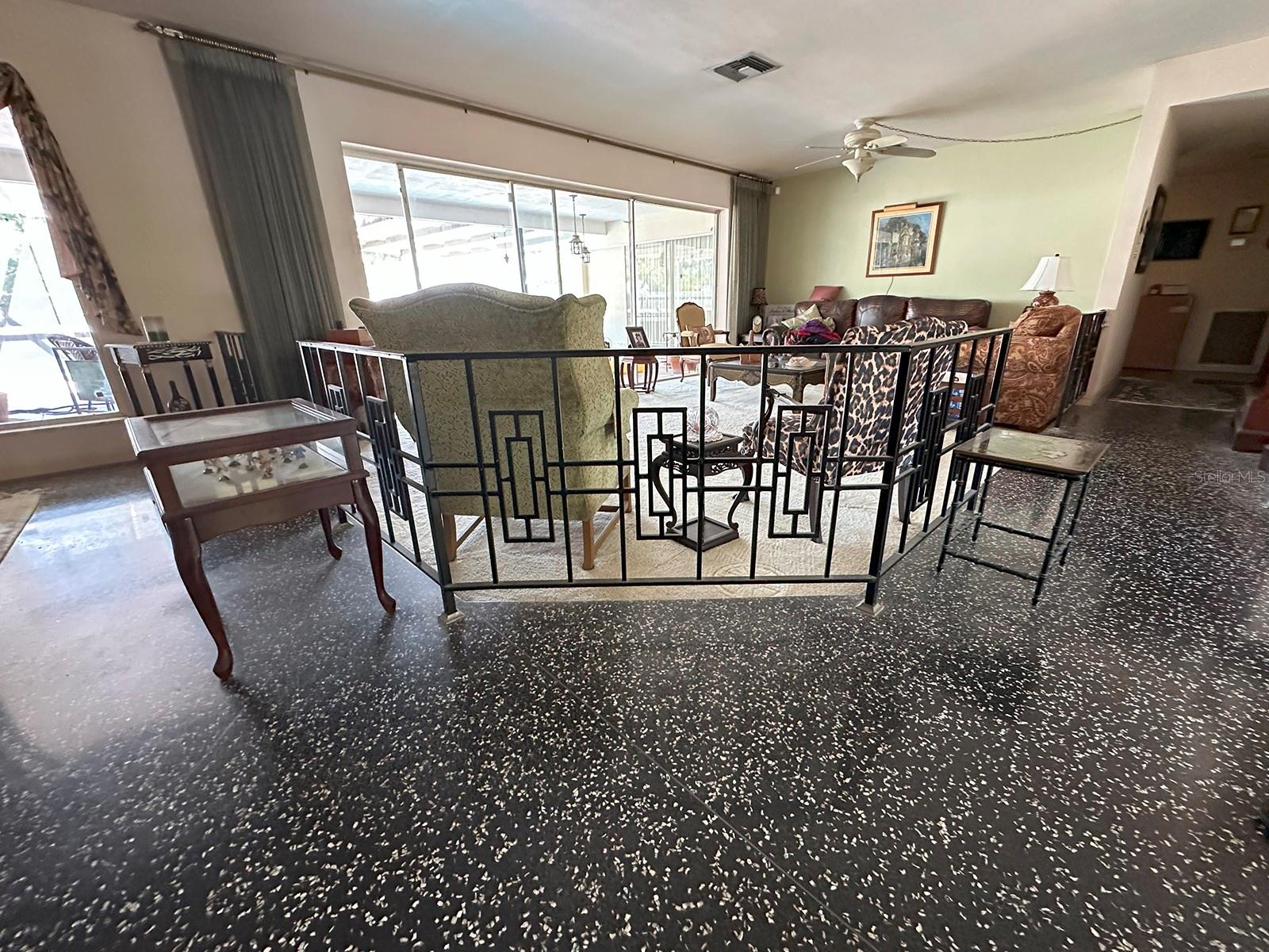 500 OLEANDER WAY S, ST PETERSBURG, FL, 33707