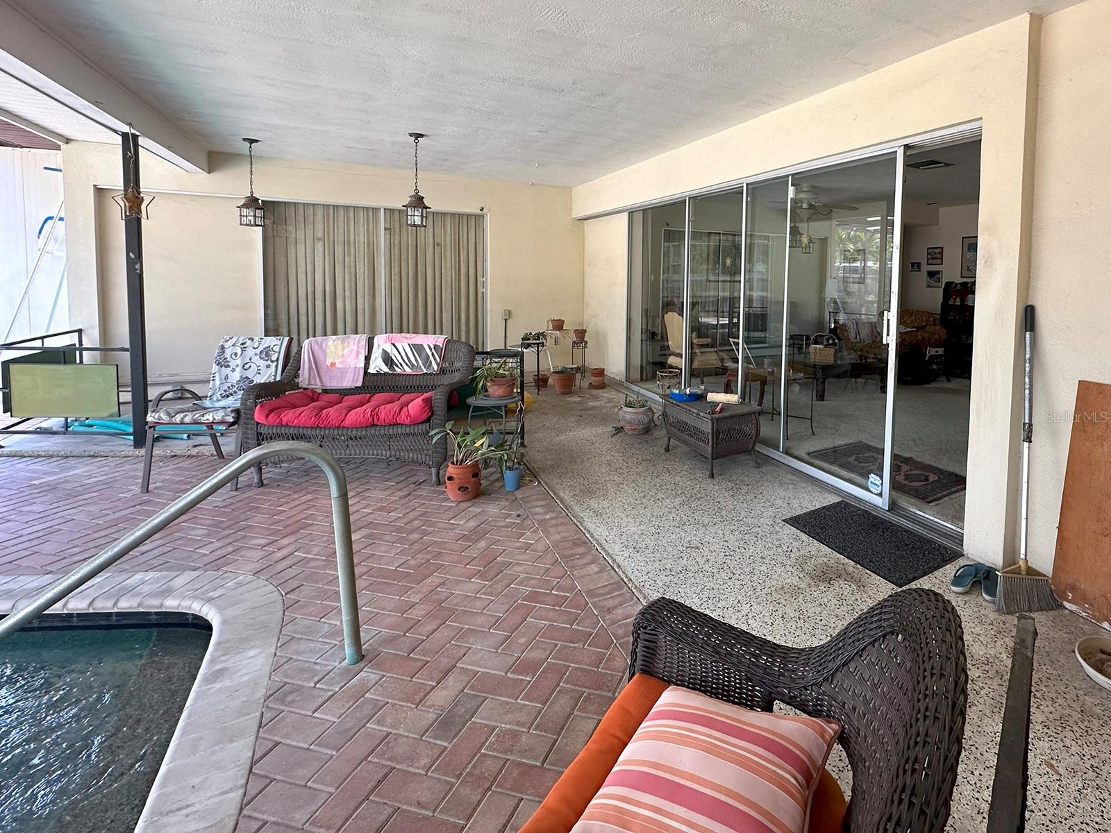 500 OLEANDER WAY S, ST PETERSBURG, FL, 33707