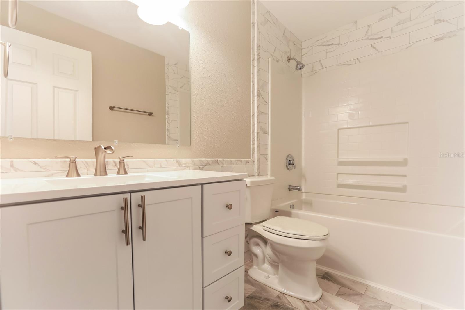 3929 CHAUCER LN, SARASOTA, FL, 34241