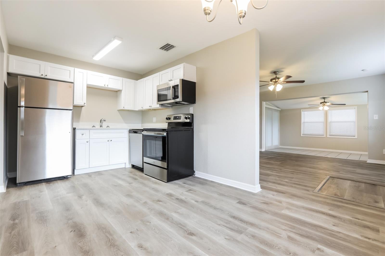 3929 CHAUCER LN, SARASOTA, FL, 34241