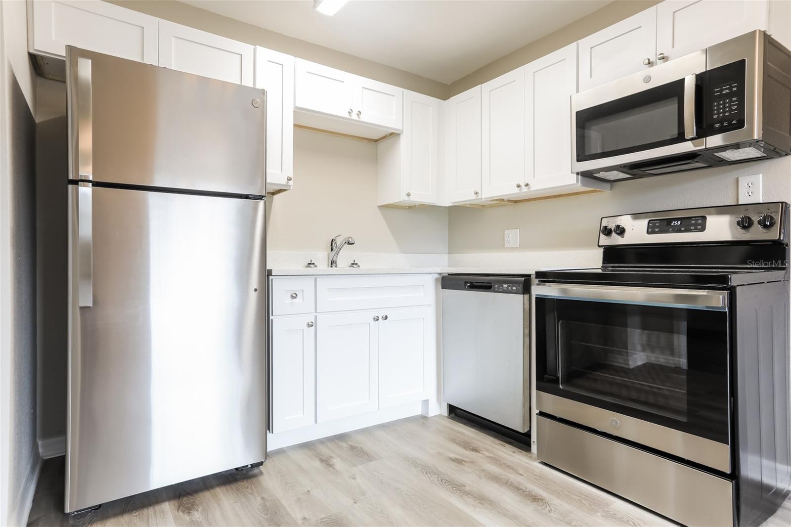 3929 CHAUCER LN, SARASOTA, FL, 34241