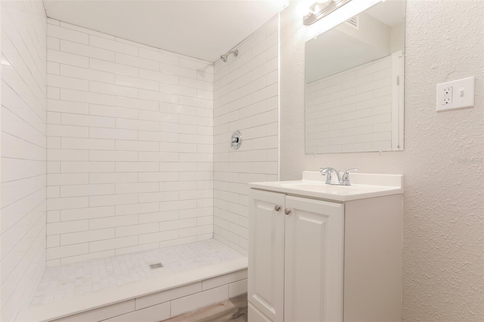 3929 CHAUCER LN, SARASOTA, FL, 34241