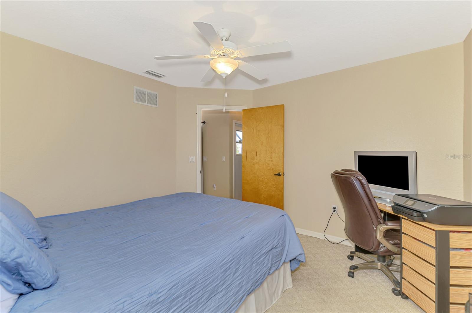 32 LONG MEADOW LN, ROTONDA WEST, FL, 33947