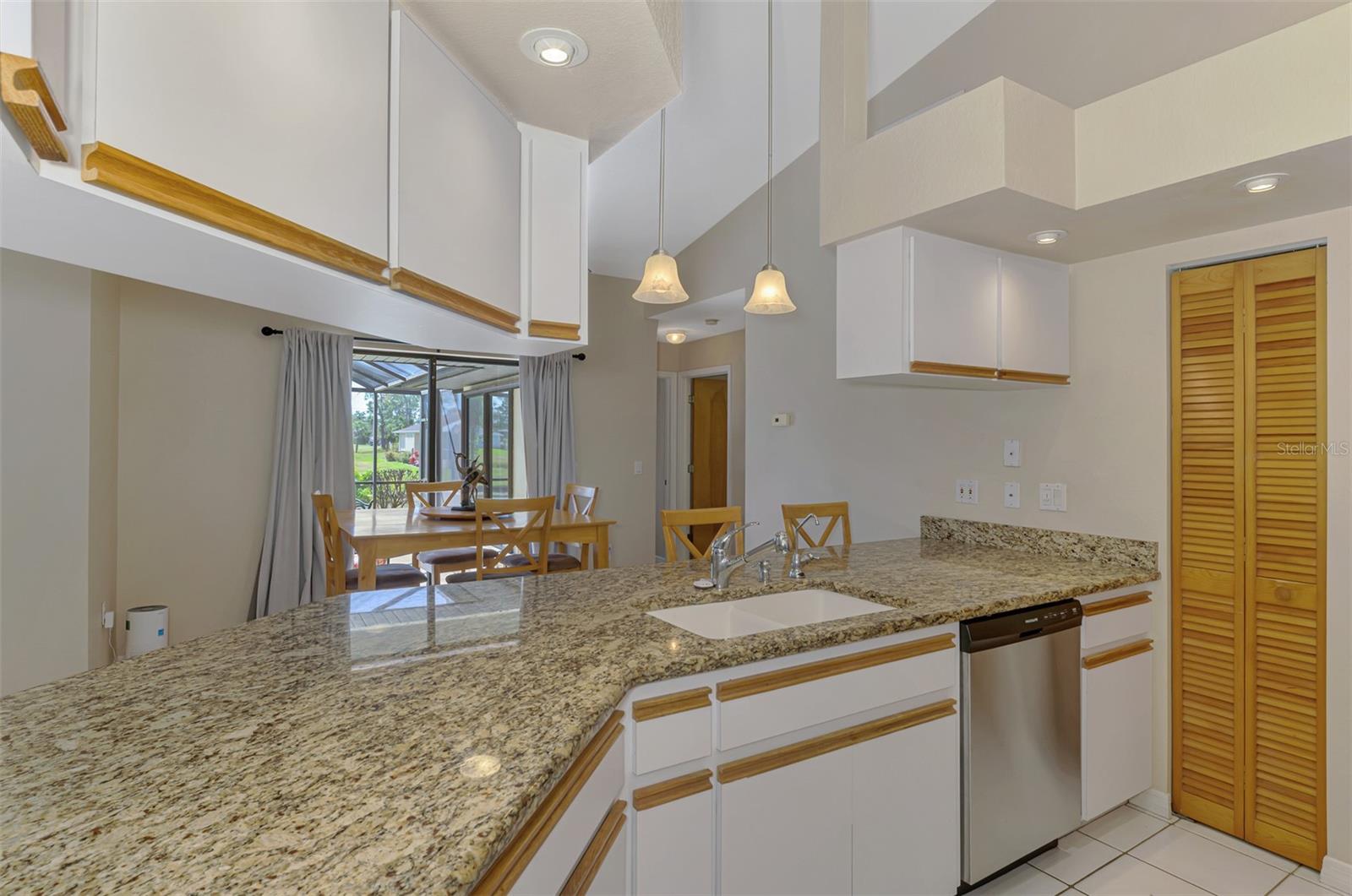 32 LONG MEADOW LN, ROTONDA WEST, FL, 33947