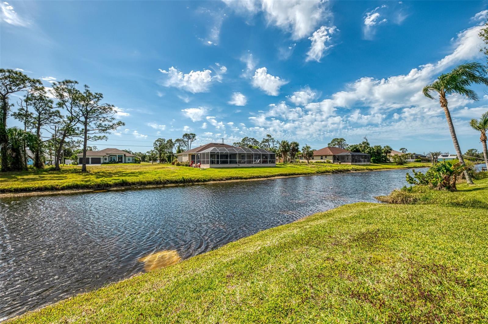 32 LONG MEADOW LN, ROTONDA WEST, FL, 33947