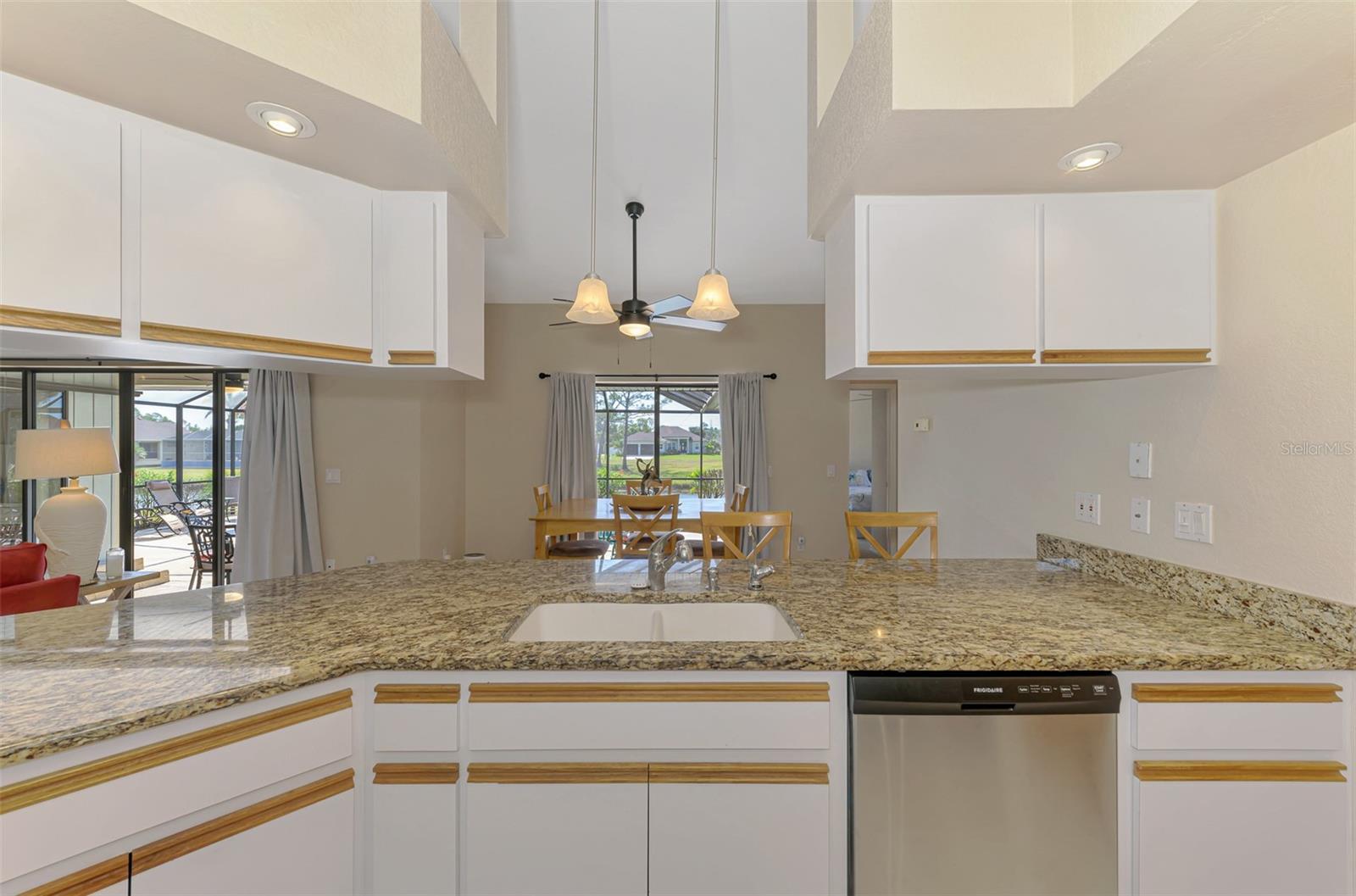 32 LONG MEADOW LN, ROTONDA WEST, FL, 33947