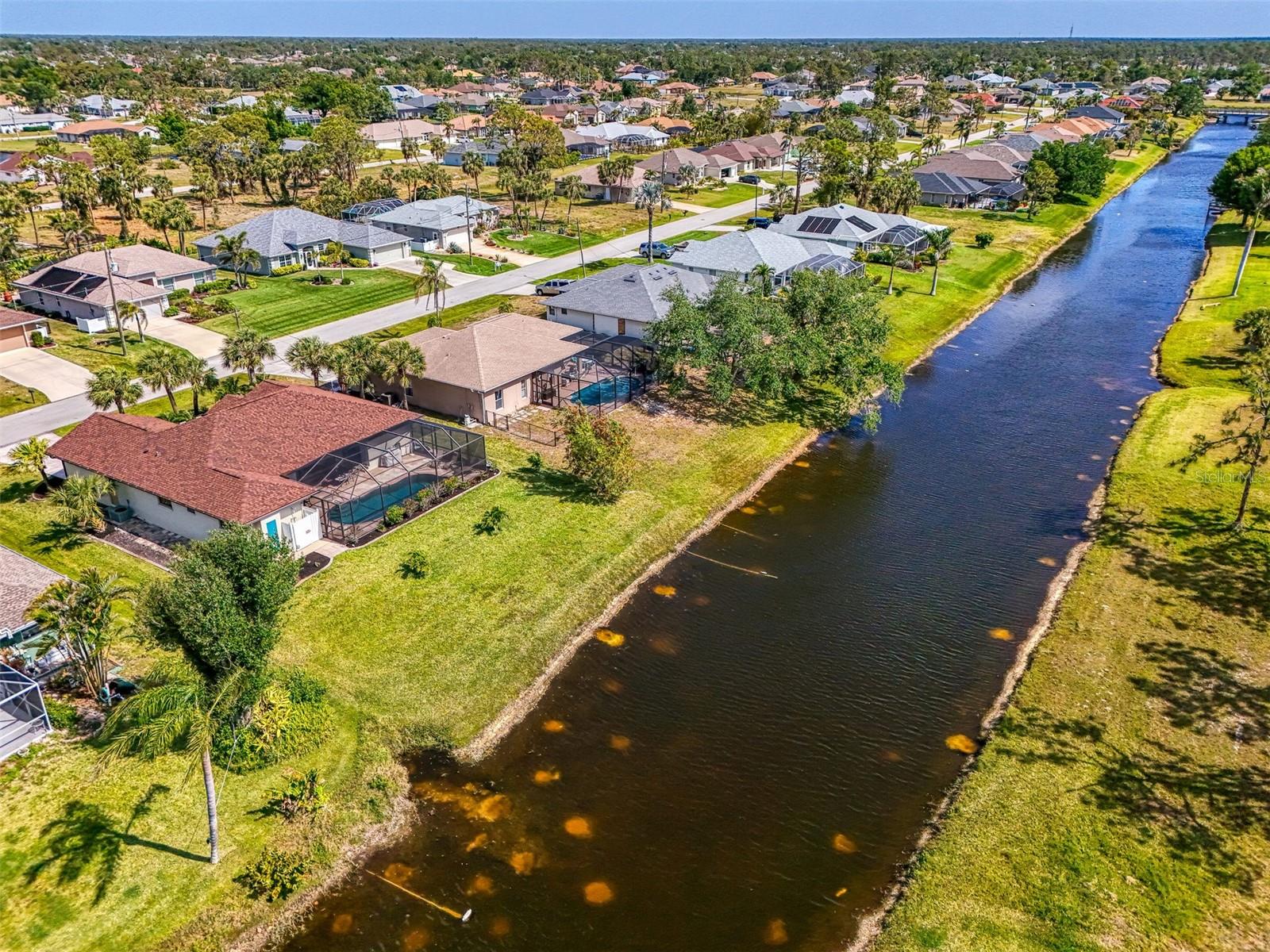 32 LONG MEADOW LN, ROTONDA WEST, FL, 33947