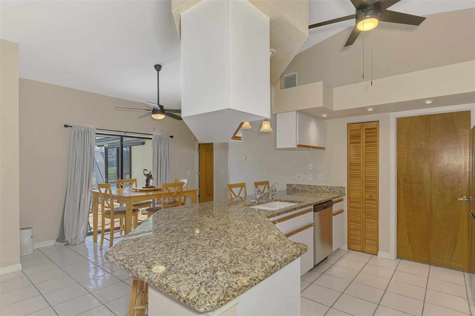 32 LONG MEADOW LN, ROTONDA WEST, FL, 33947