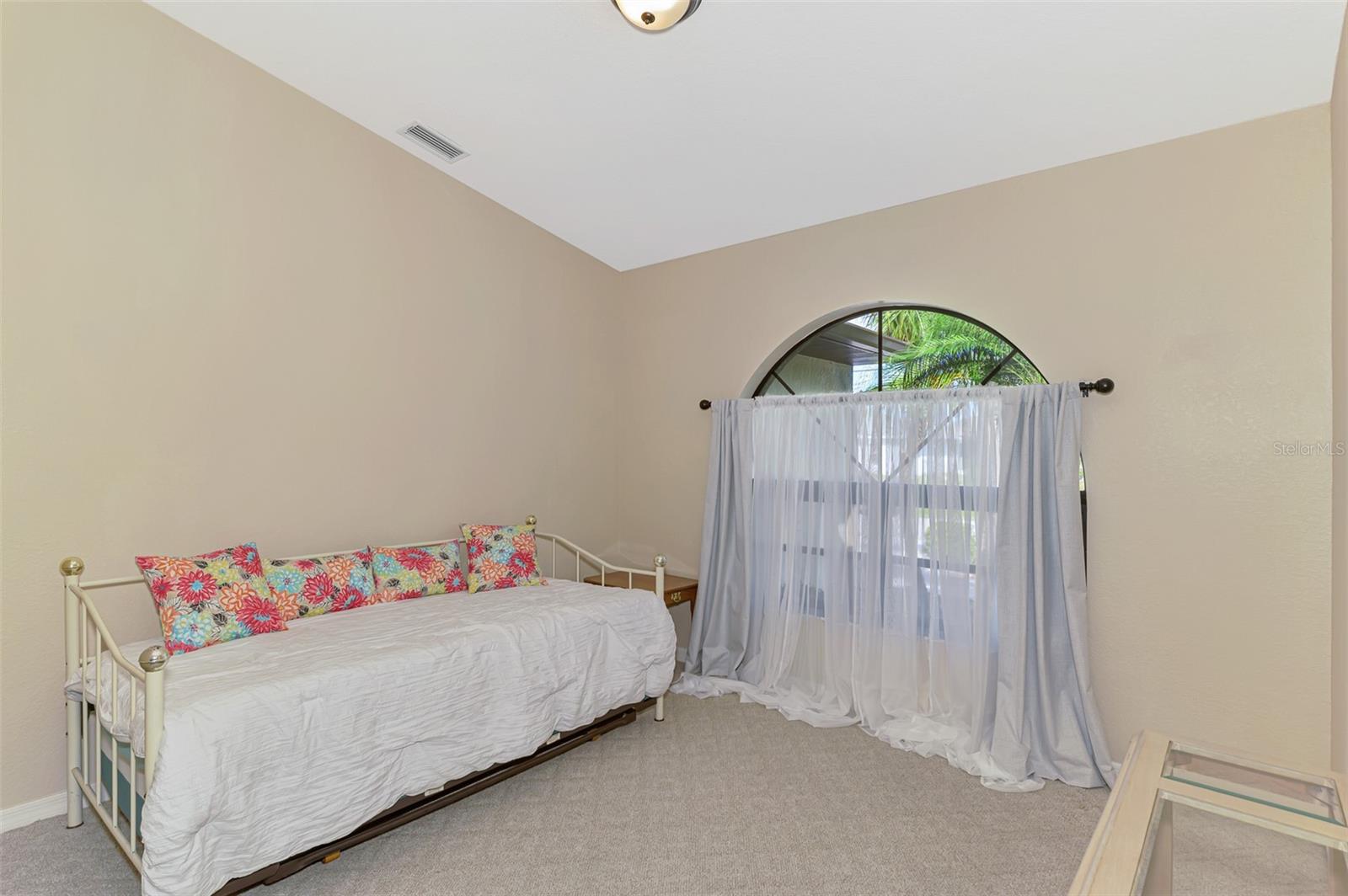 32 LONG MEADOW LN, ROTONDA WEST, FL, 33947