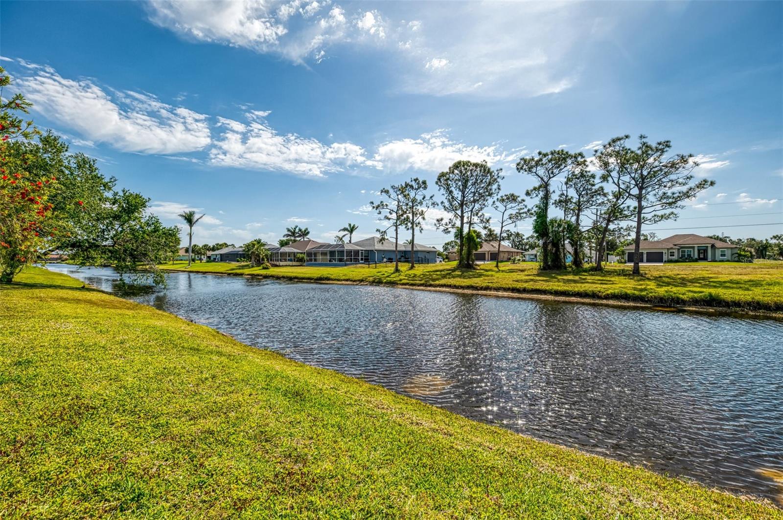 32 LONG MEADOW LN, ROTONDA WEST, FL, 33947