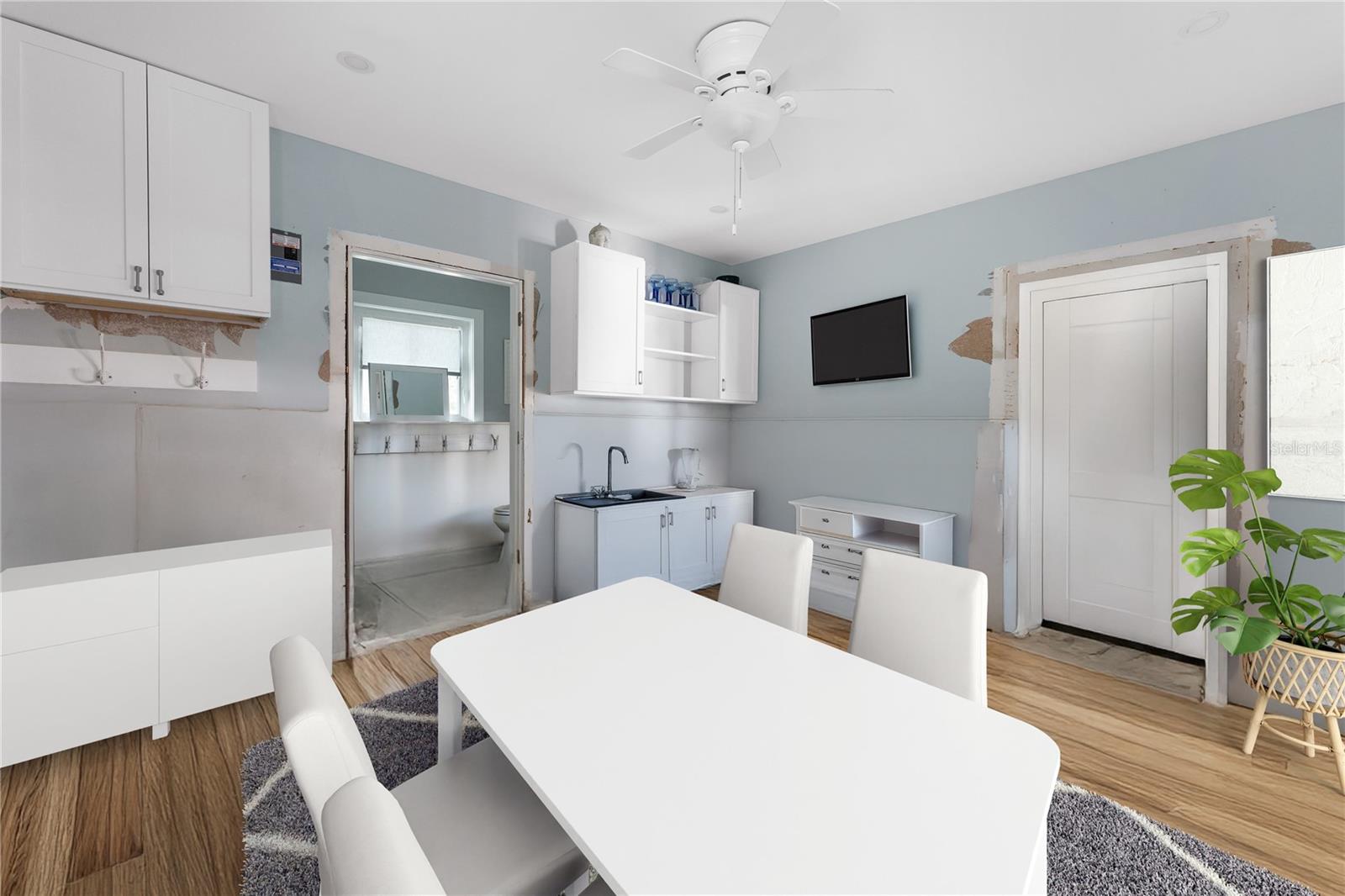 636 TARAWITT DR, LONGBOAT KEY, FL, 34228