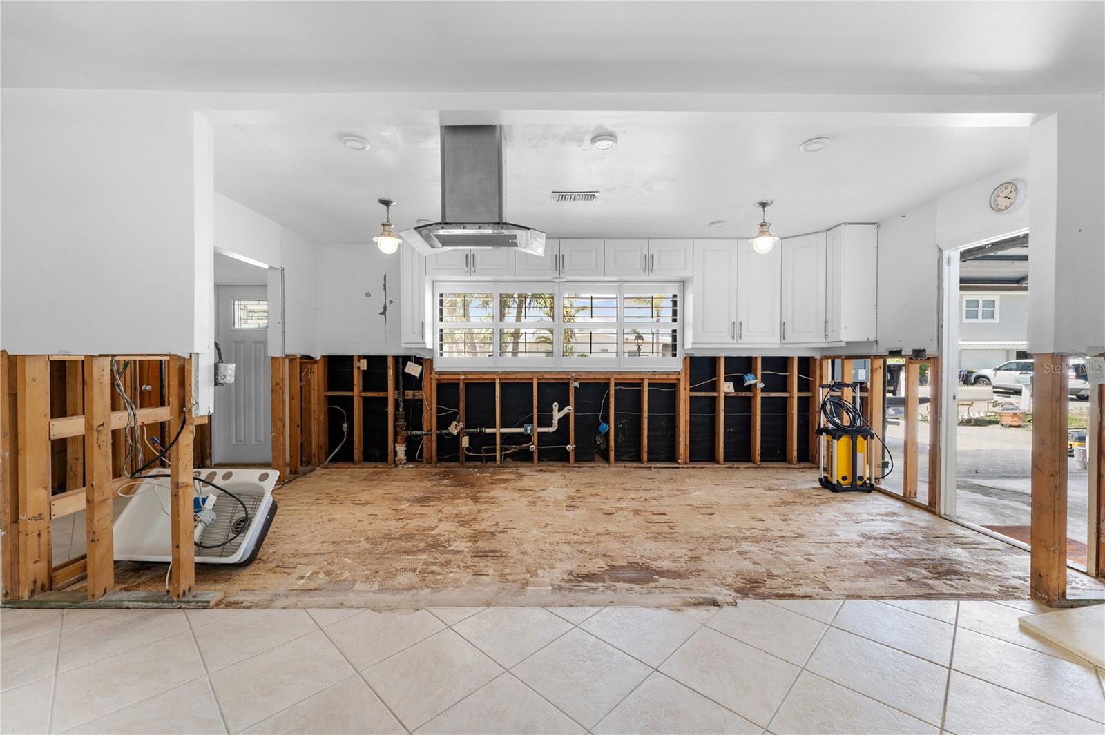 636 TARAWITT DR, LONGBOAT KEY, FL, 34228