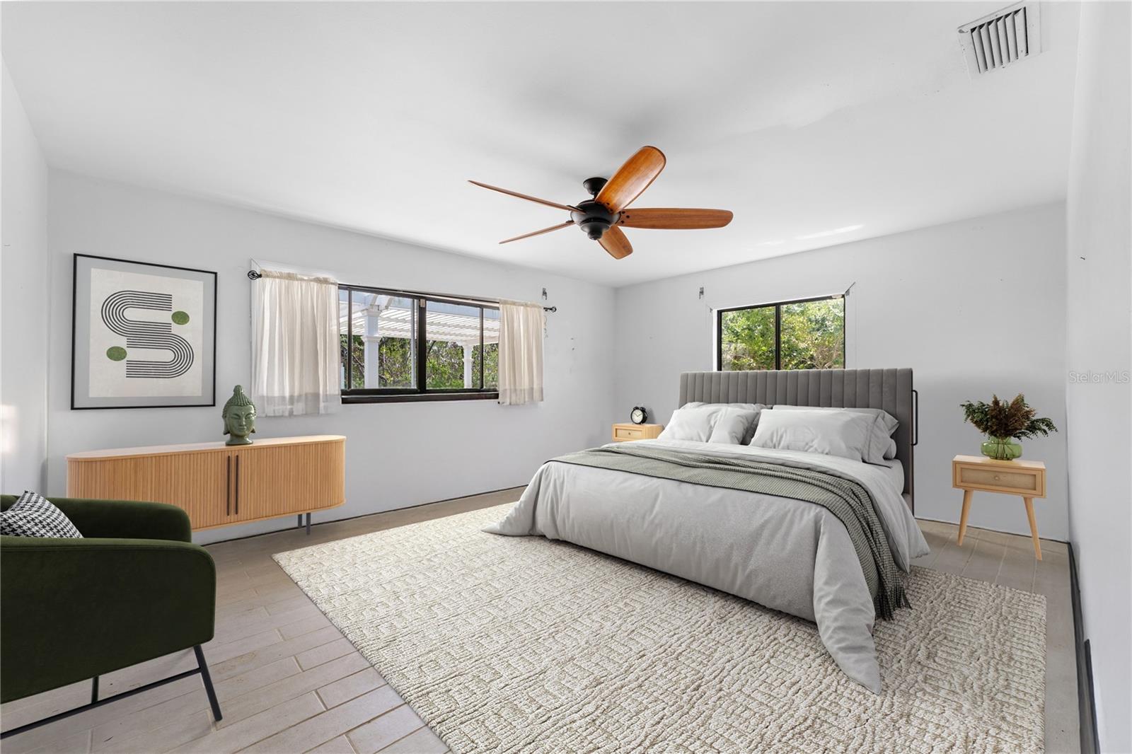 636 TARAWITT DR, LONGBOAT KEY, FL, 34228