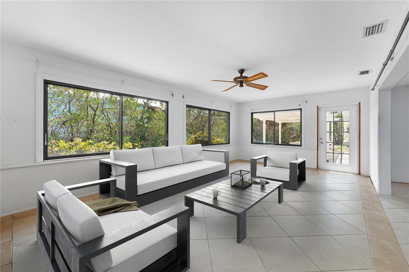 636 TARAWITT DR, LONGBOAT KEY, FL, 34228