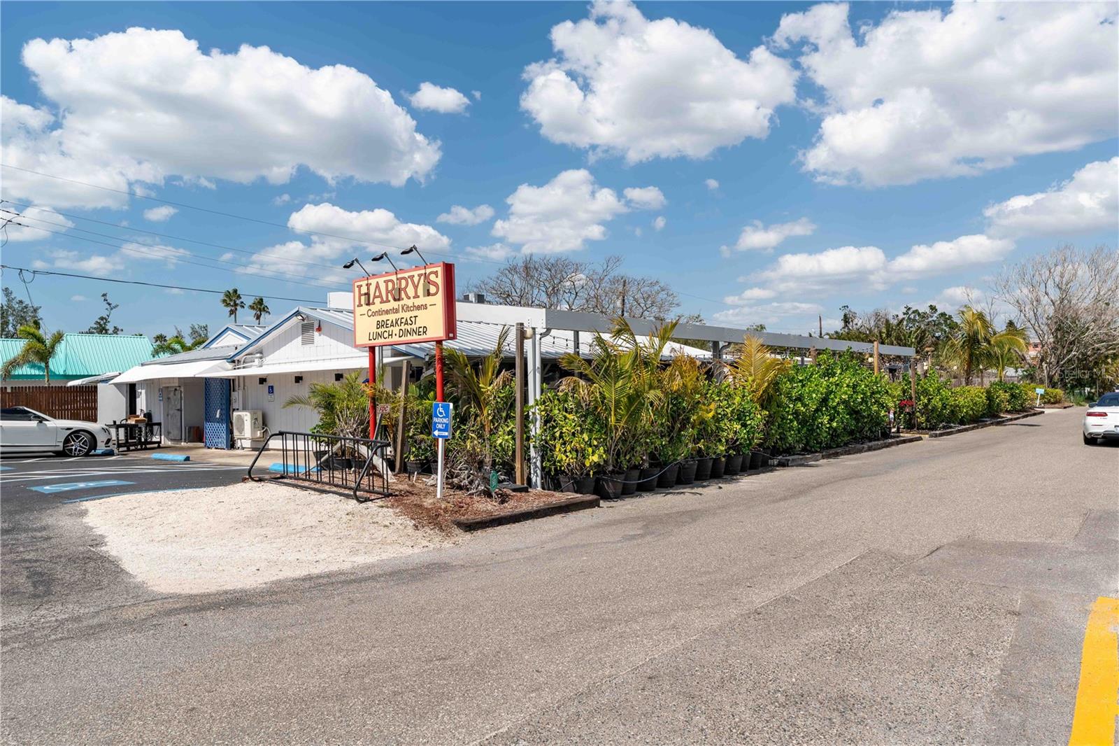 636 TARAWITT DR, LONGBOAT KEY, FL, 34228