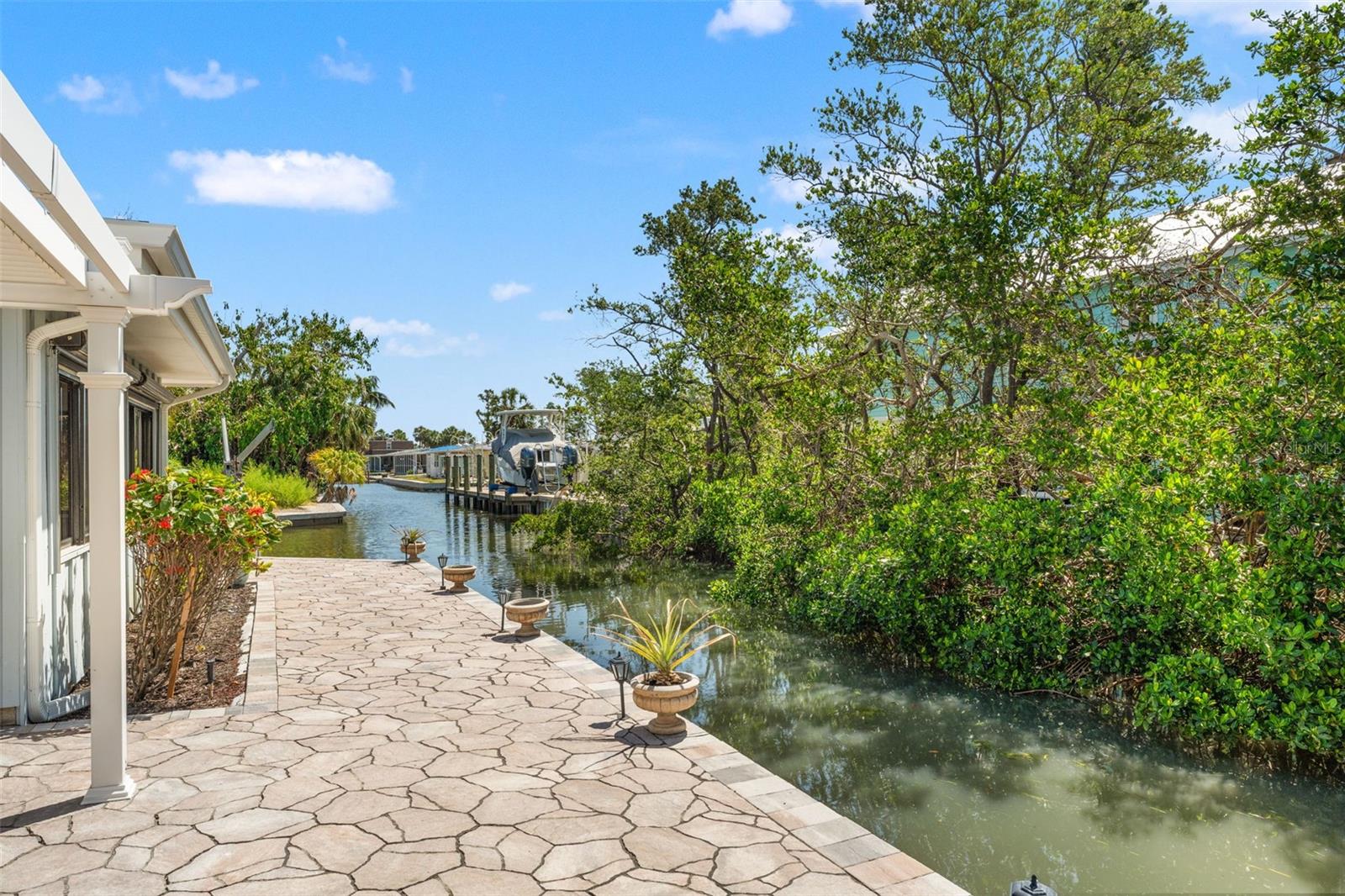 636 TARAWITT DR, LONGBOAT KEY, FL, 34228