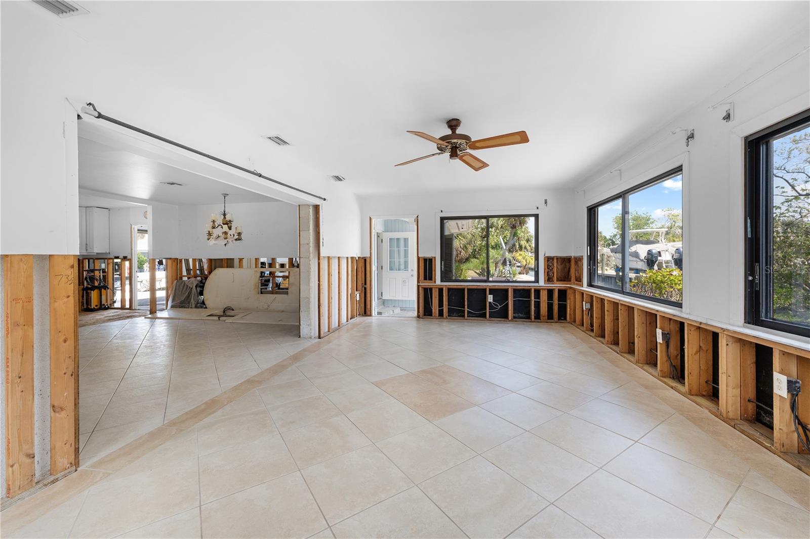 636 TARAWITT DR, LONGBOAT KEY, FL, 34228