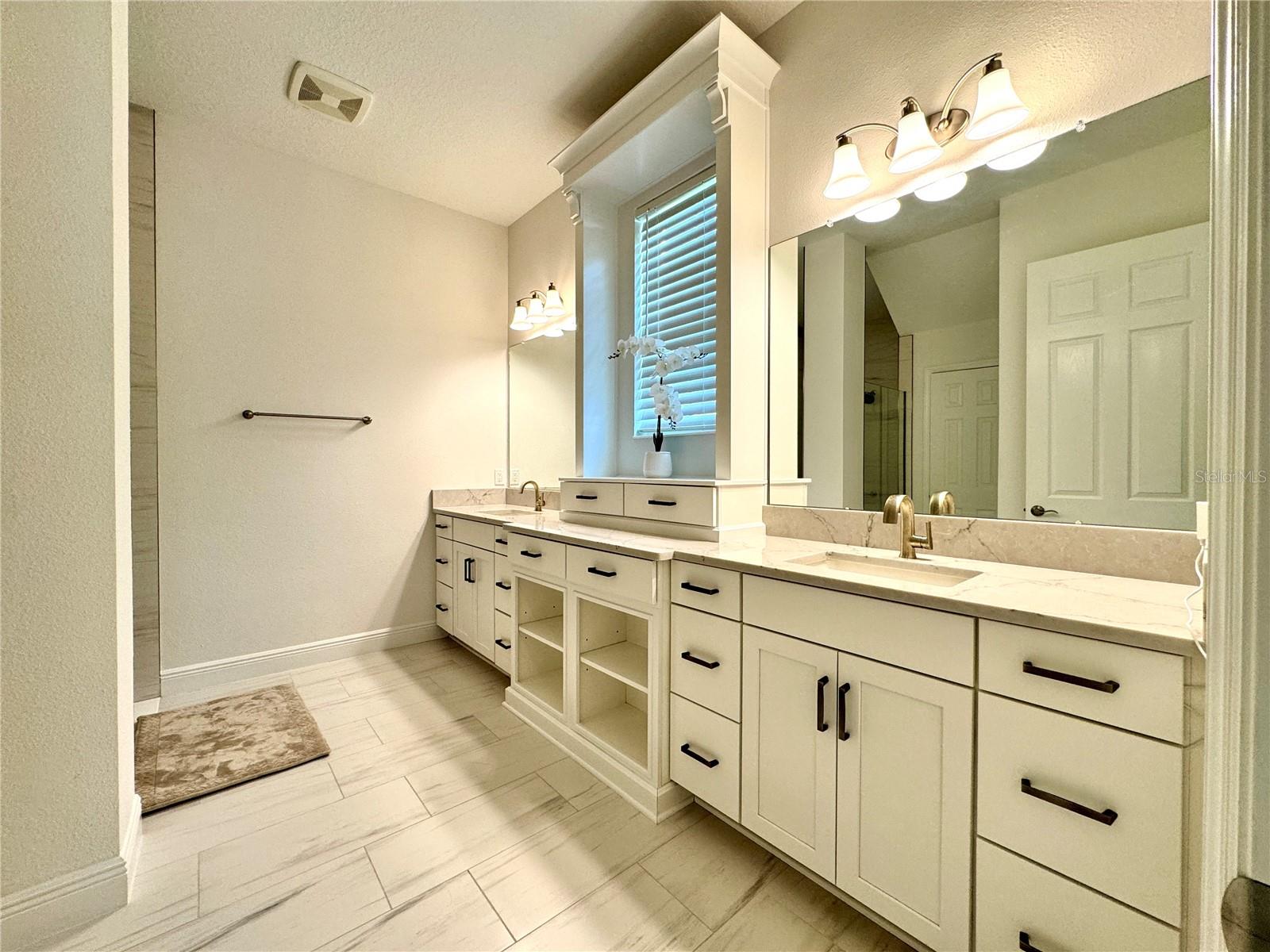 11061 RUSTIC TIMBER LOOP, SAN ANTONIO, FL, 33576