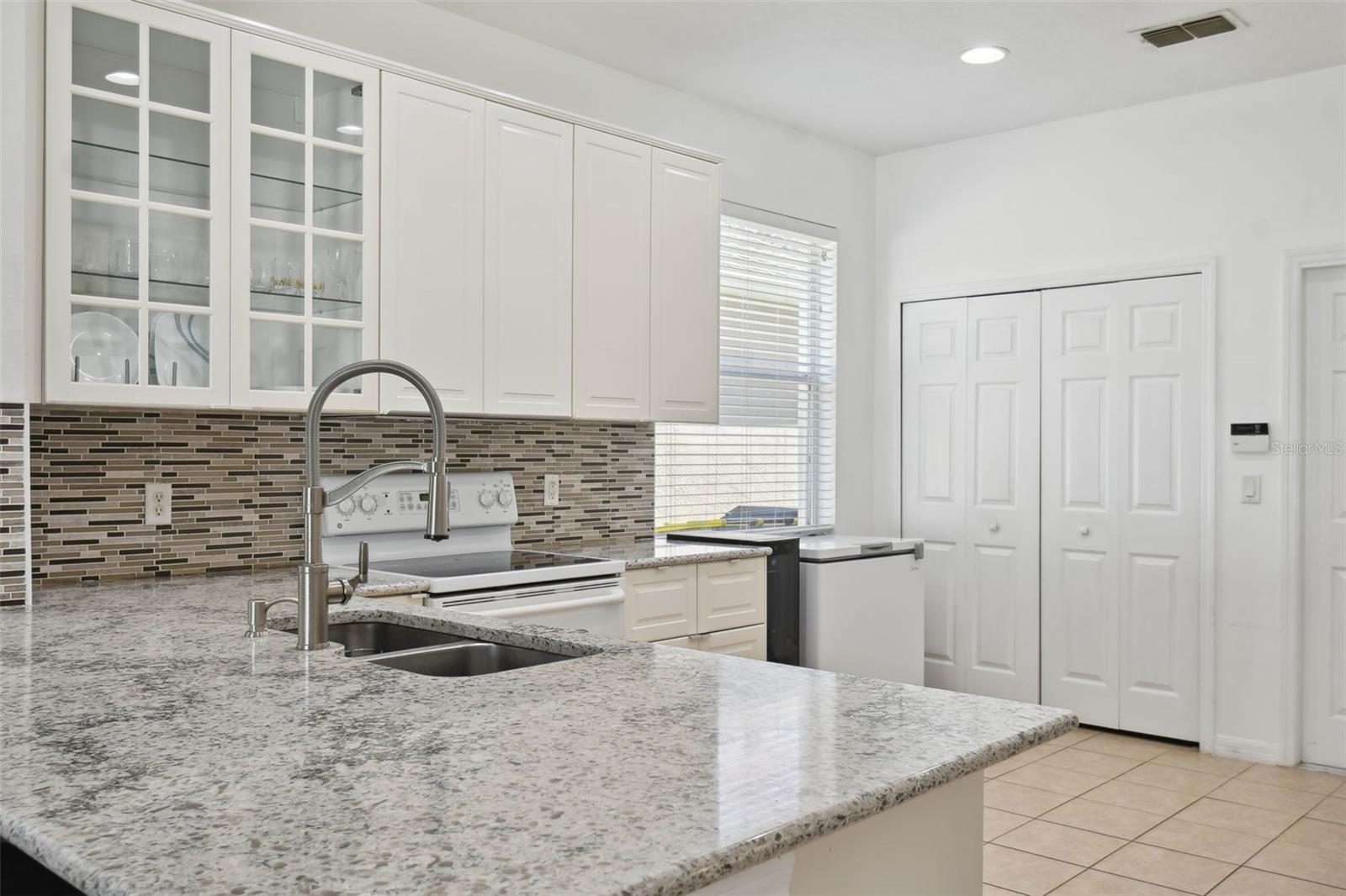 258 HENLEY CIR, DAVENPORT, FL, 33896