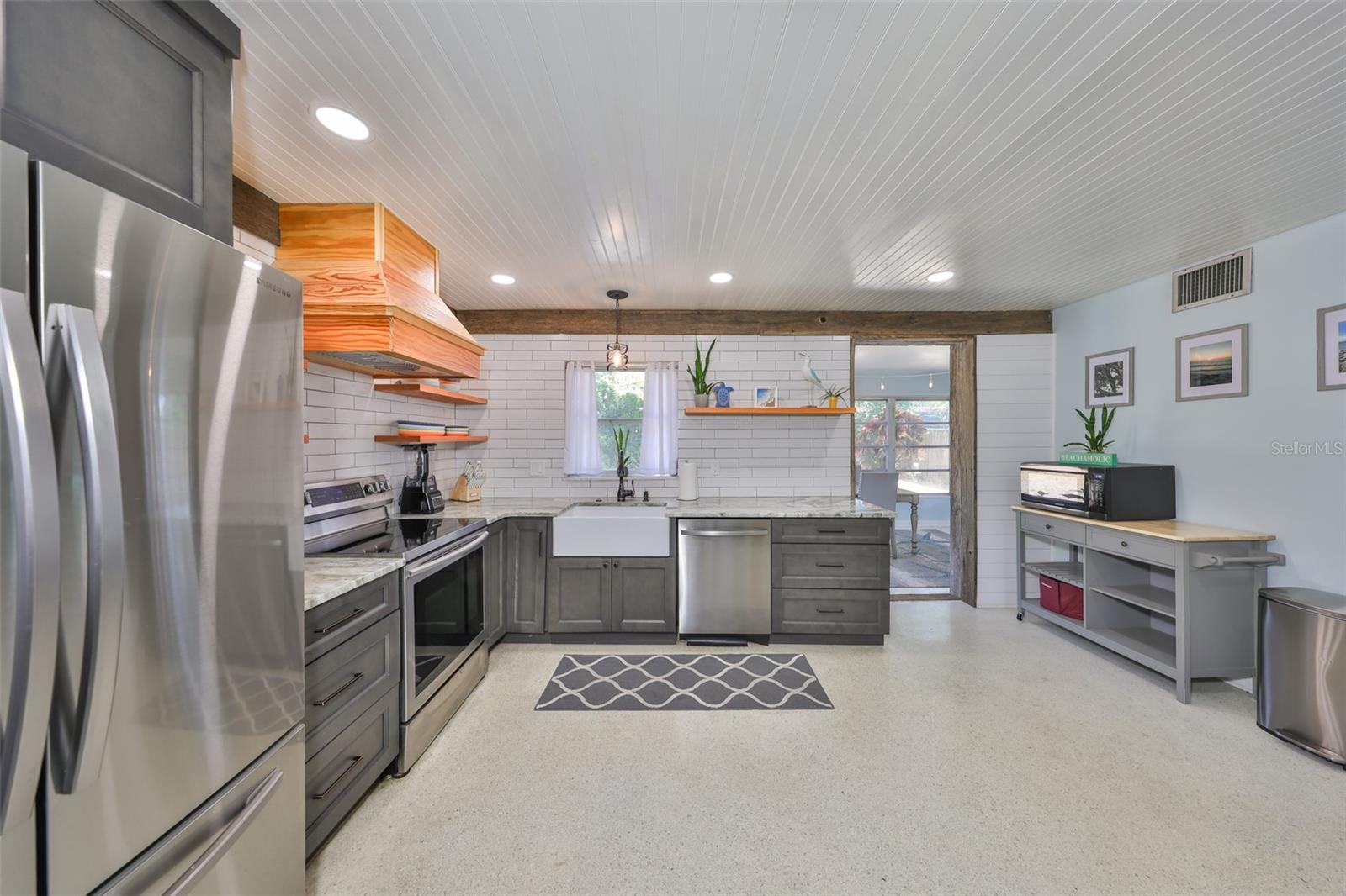 2306 BLACK OAK LN, CLEARWATER, FL, 33763