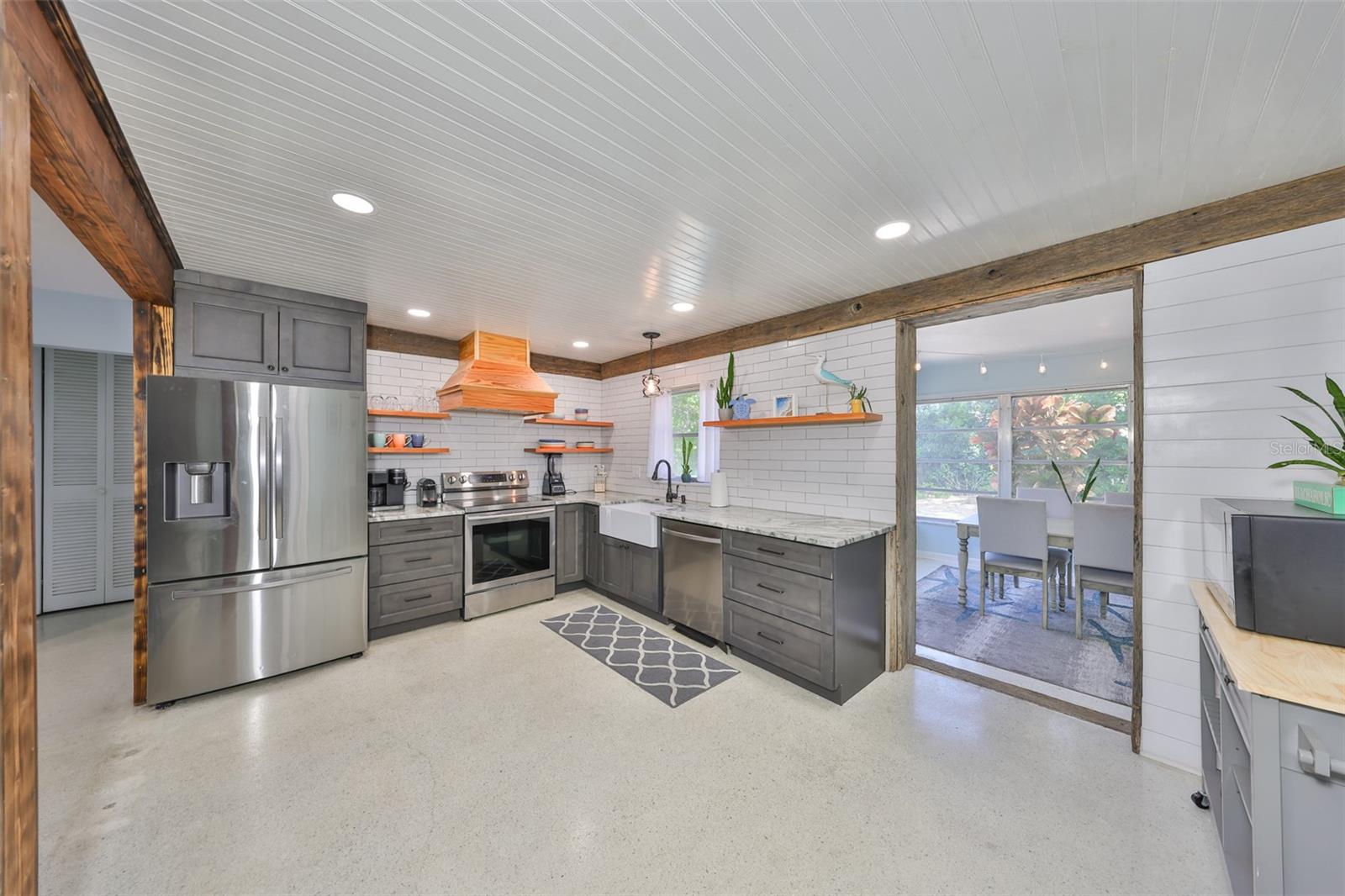 2306 BLACK OAK LN, CLEARWATER, FL, 33763