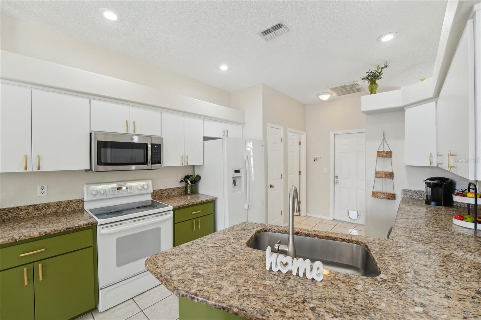 2016 ALAMEDA DR, SPRING HILL, FL, 34609