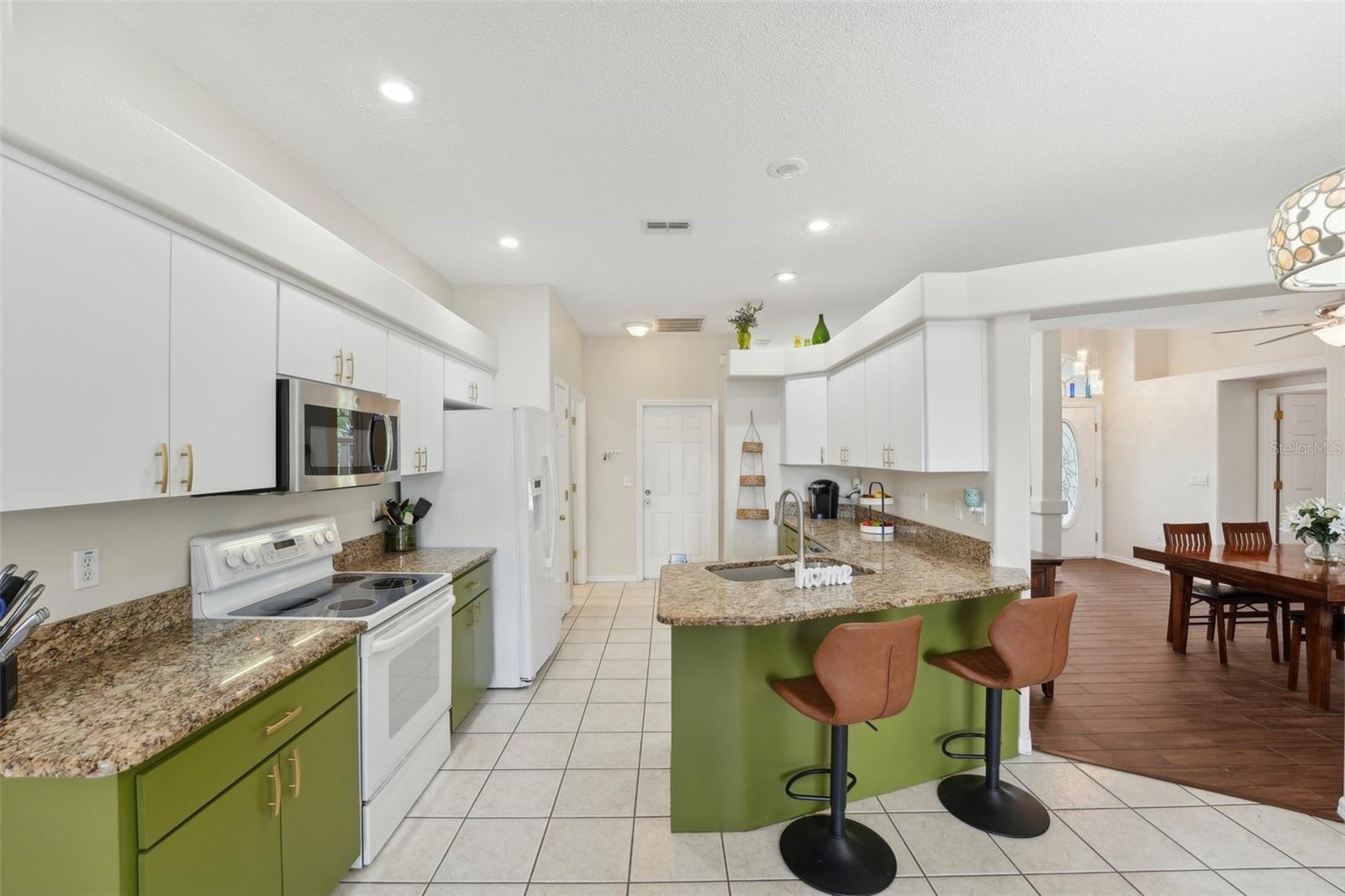 2016 ALAMEDA DR, SPRING HILL, FL, 34609