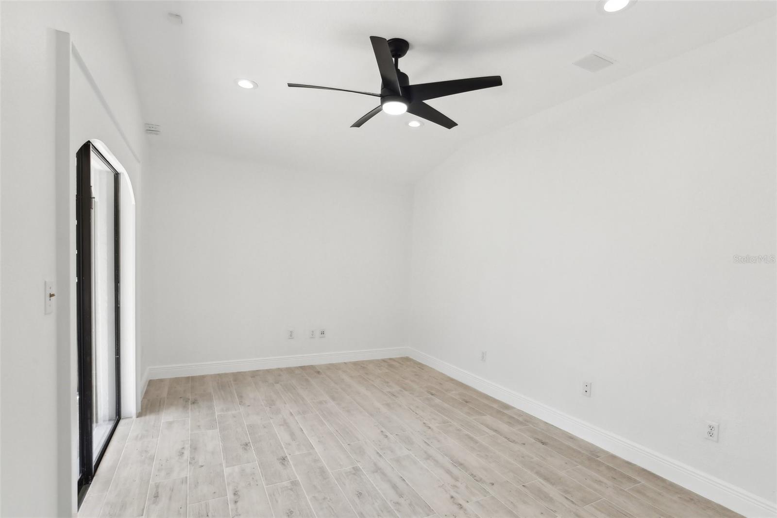 2807 BAYSHORE BLVD, TAMPA, FL, 33629