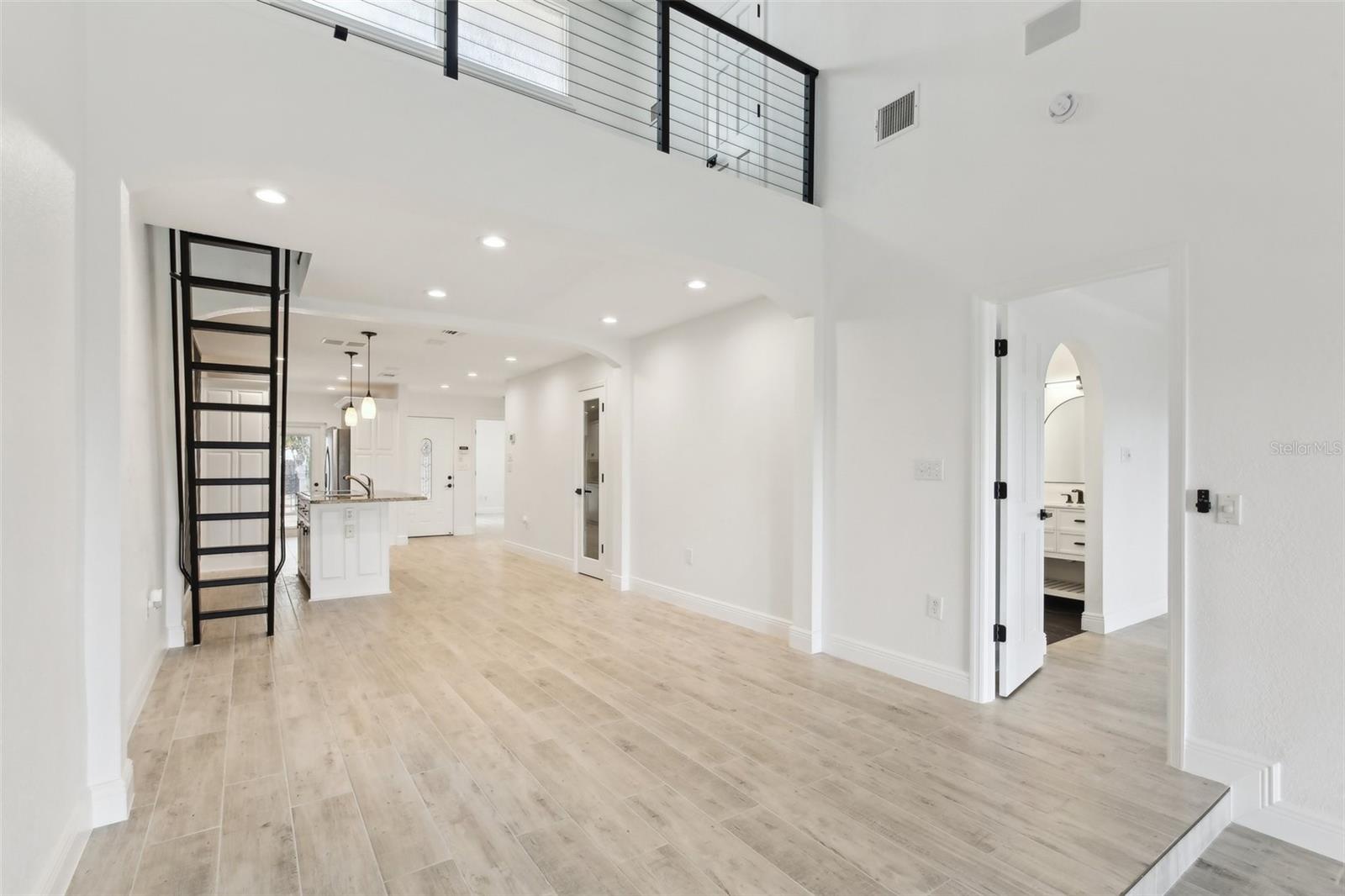 2807 BAYSHORE BLVD, TAMPA, FL, 33629