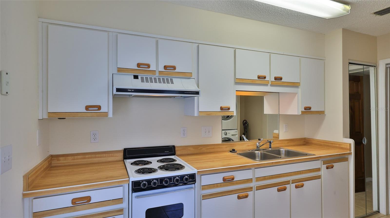 1 FOX HOLLOW DR, ORMOND BEACH, FL, 32174