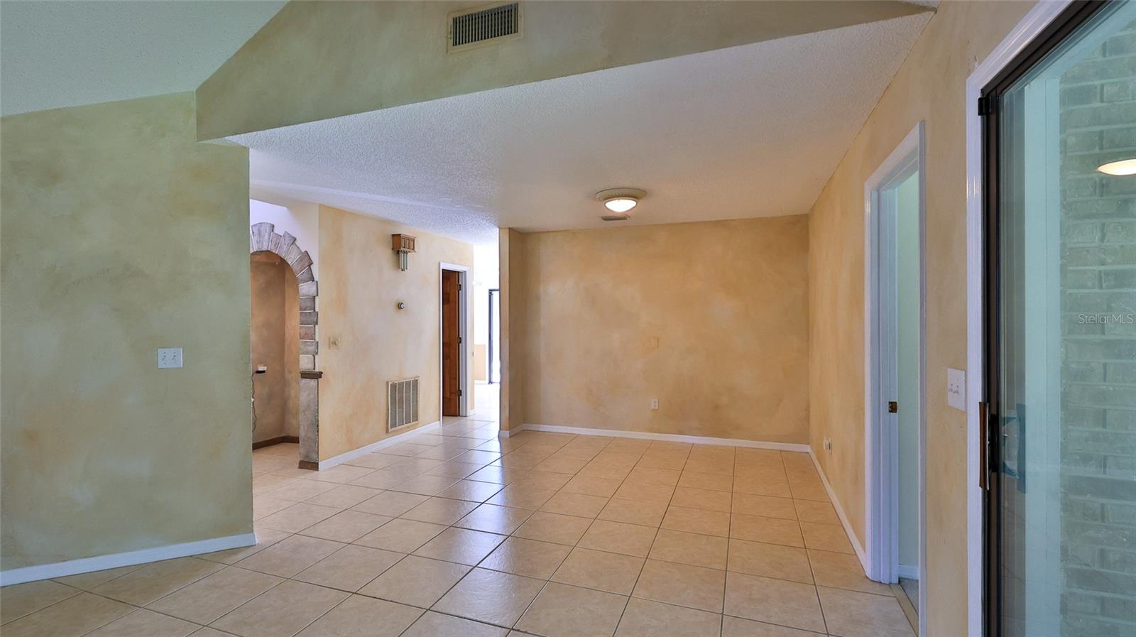 1 FOX HOLLOW DR, ORMOND BEACH, FL, 32174