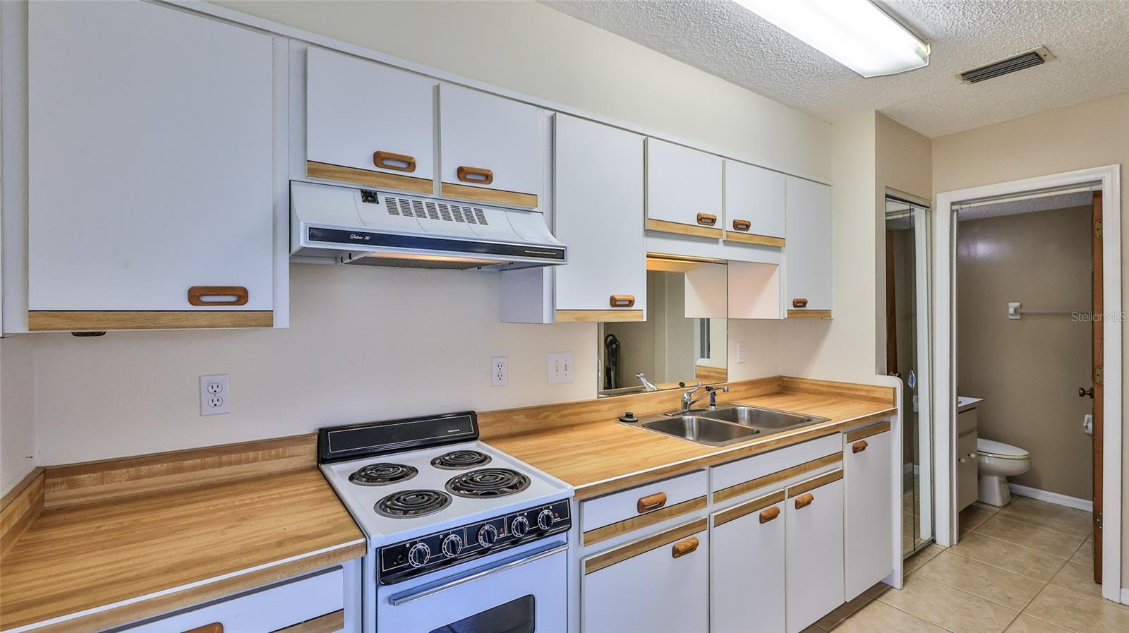 1 FOX HOLLOW DR, ORMOND BEACH, FL, 32174