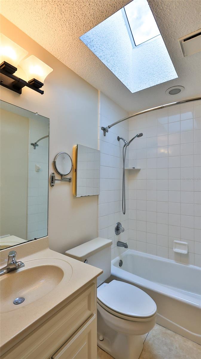 1 FOX HOLLOW DR, ORMOND BEACH, FL, 32174