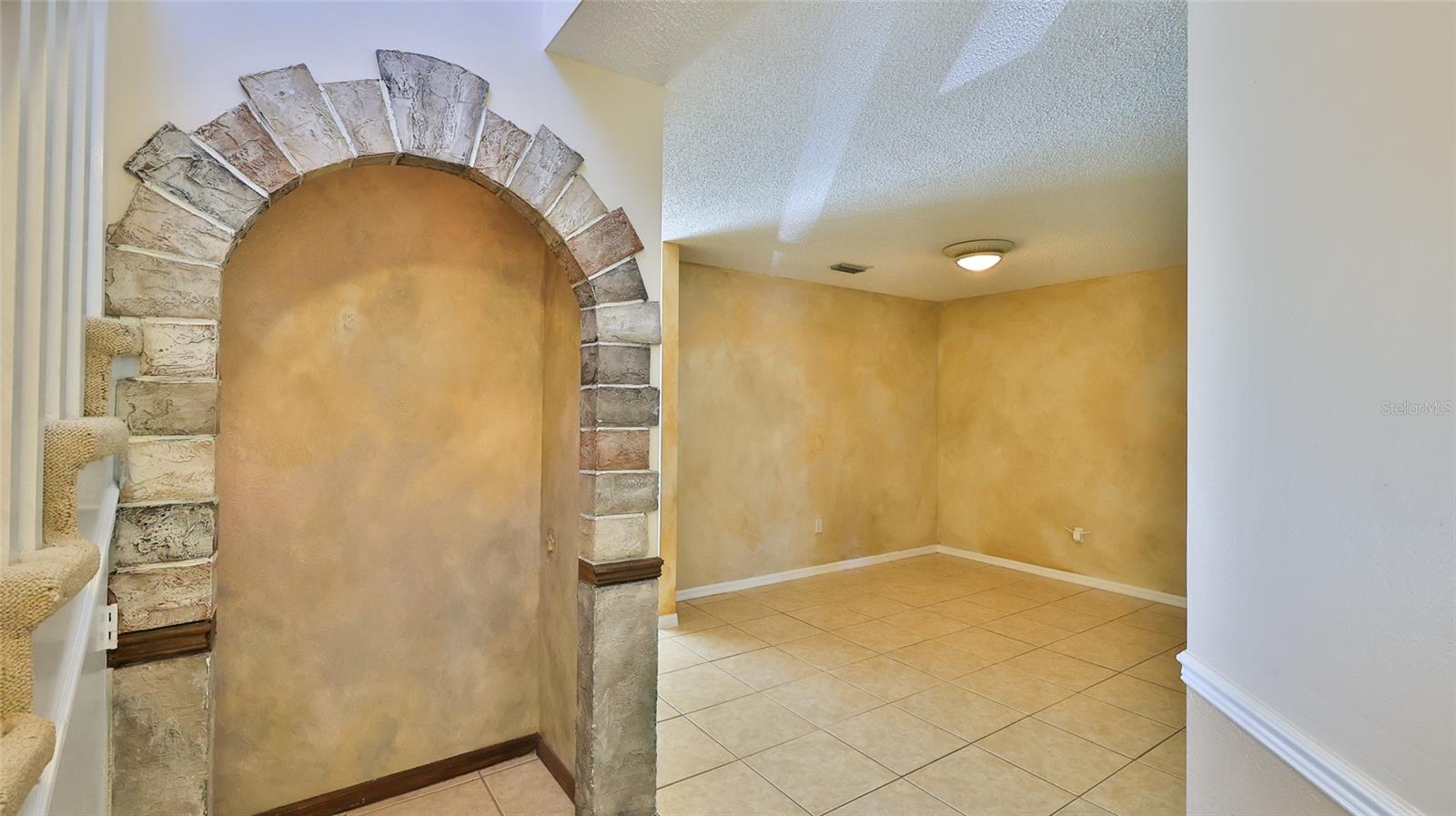 1 FOX HOLLOW DR, ORMOND BEACH, FL, 32174