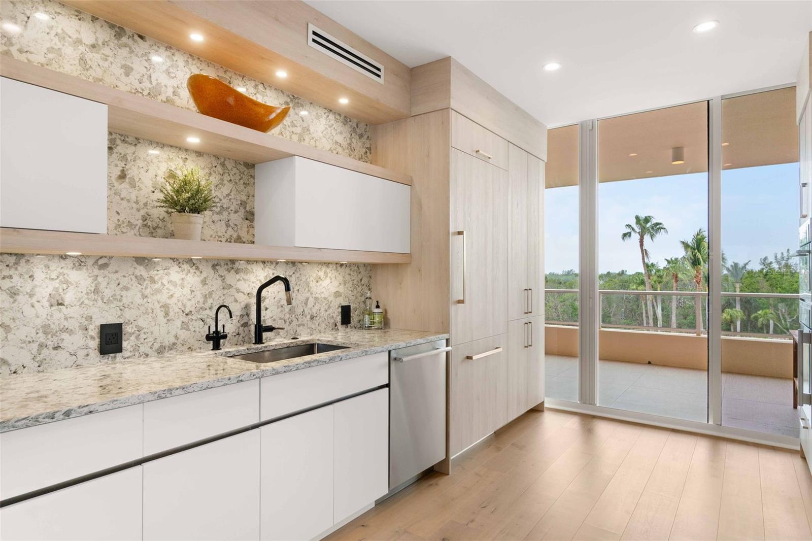 3030 GRAND BAY BLVD #324, LONGBOAT KEY, FL, 34228