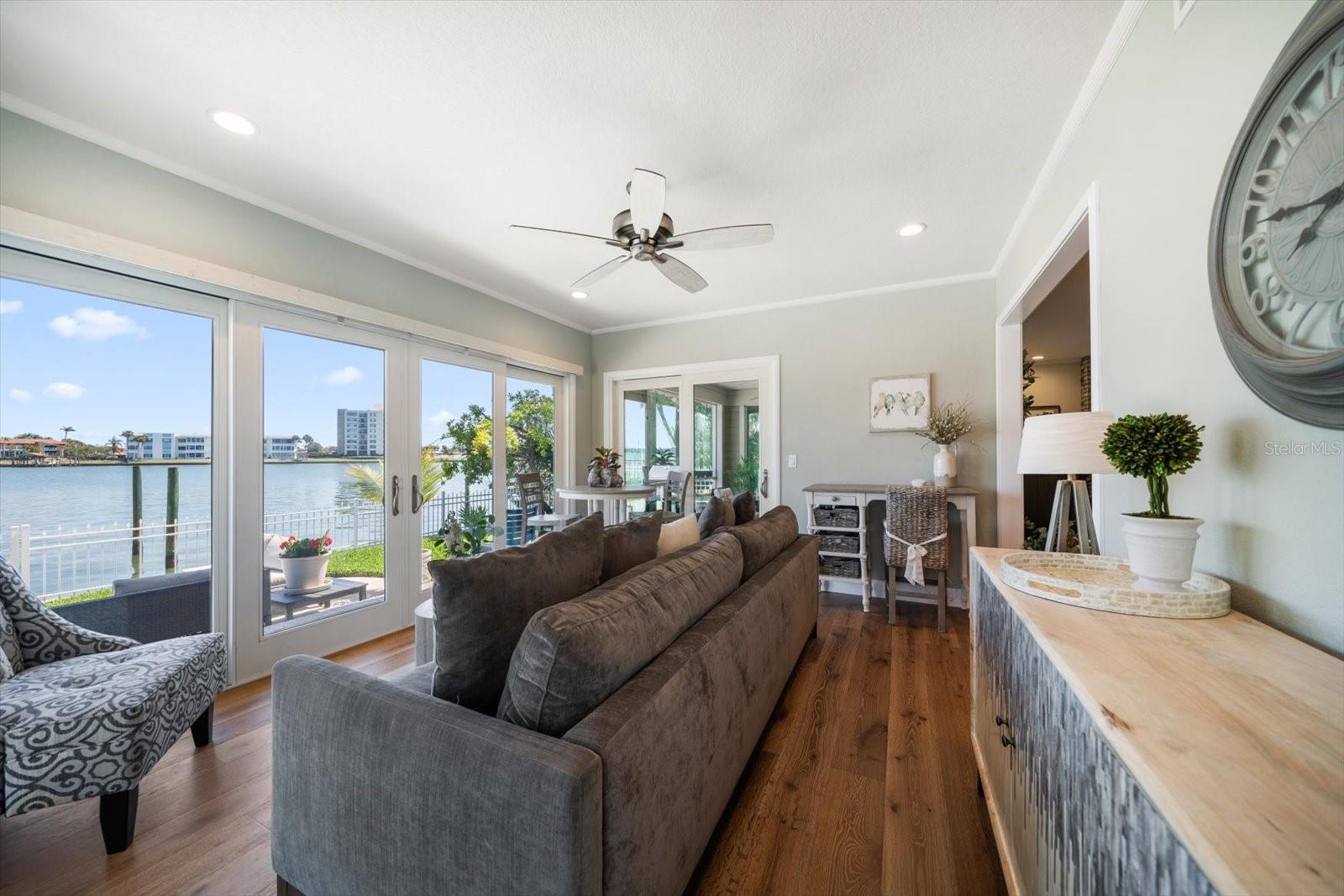 785 BAY ESPLANADE, CLEARWATER BEACH, FL, 33767