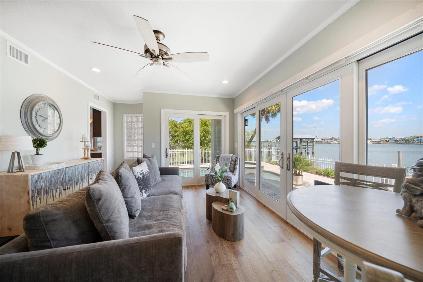 785 BAY ESPLANADE, CLEARWATER BEACH, FL, 33767