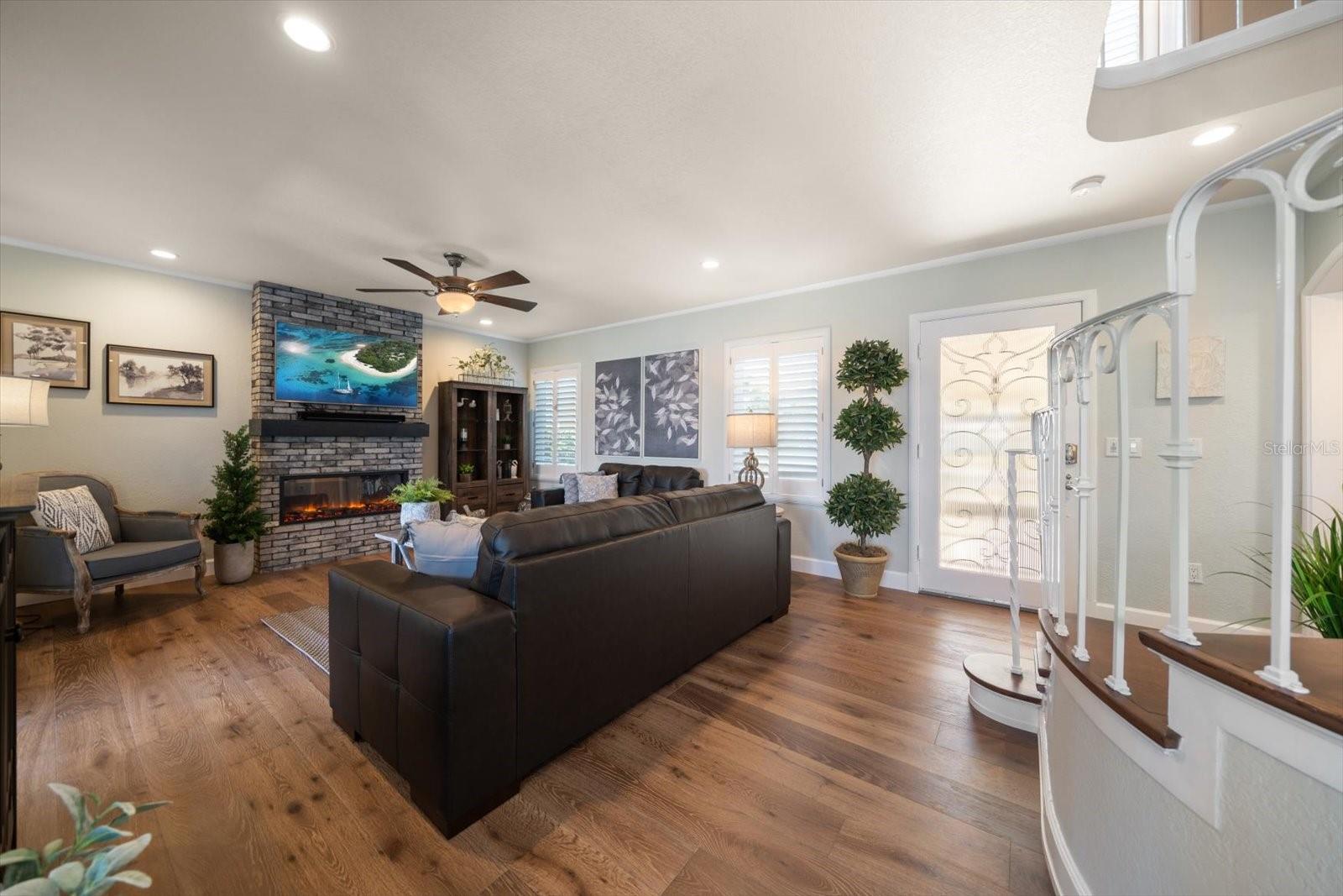 785 BAY ESPLANADE, CLEARWATER BEACH, FL, 33767