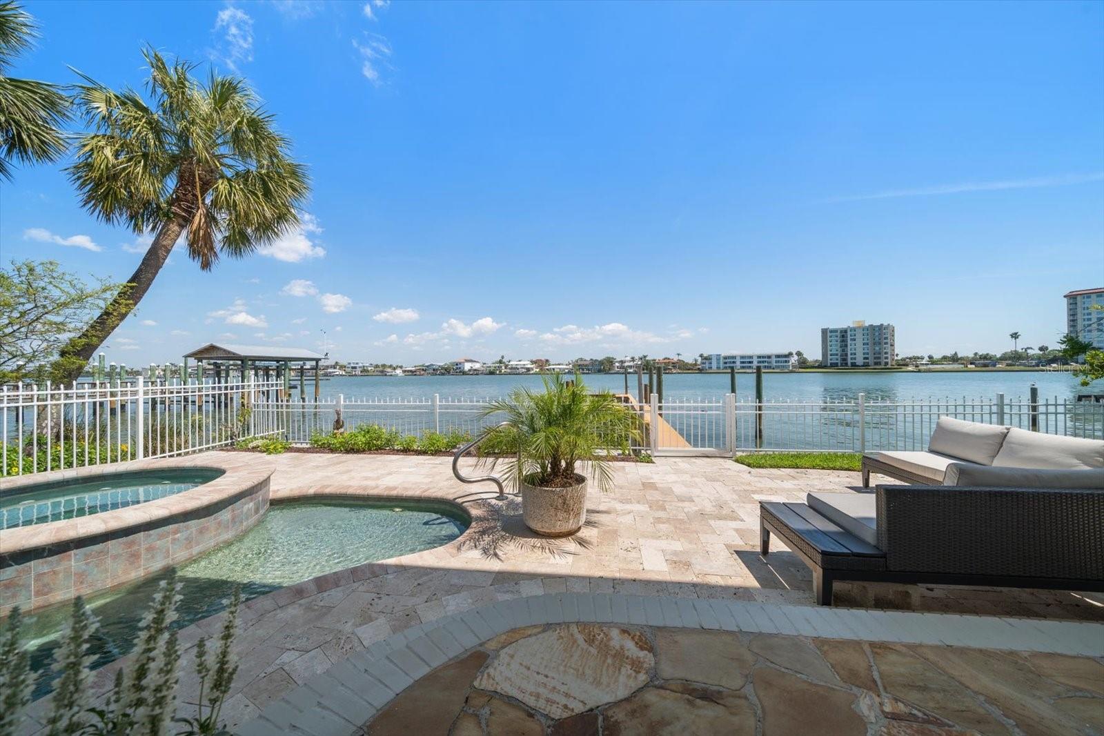 785 BAY ESPLANADE, CLEARWATER BEACH, FL, 33767
