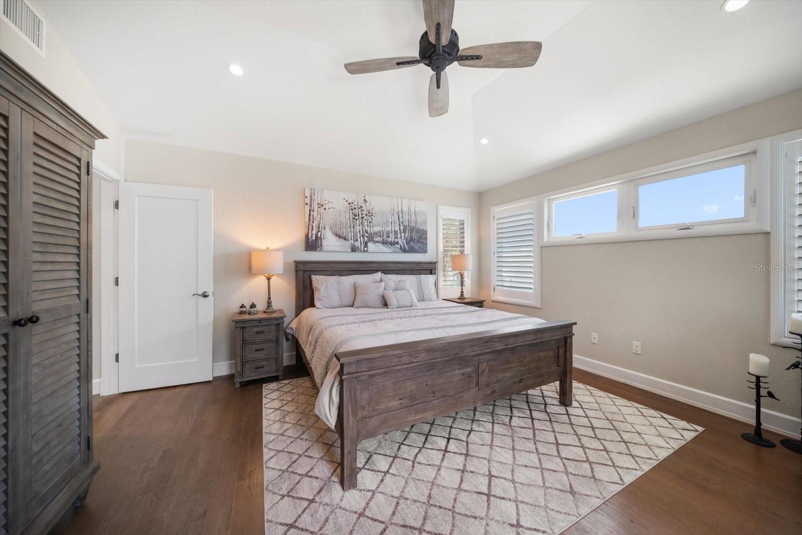 785 BAY ESPLANADE, CLEARWATER BEACH, FL, 33767