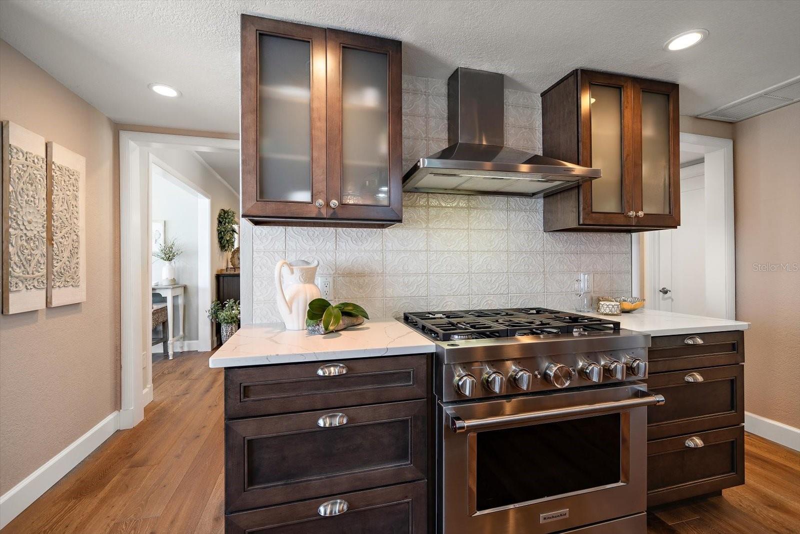 785 BAY ESPLANADE, CLEARWATER BEACH, FL, 33767