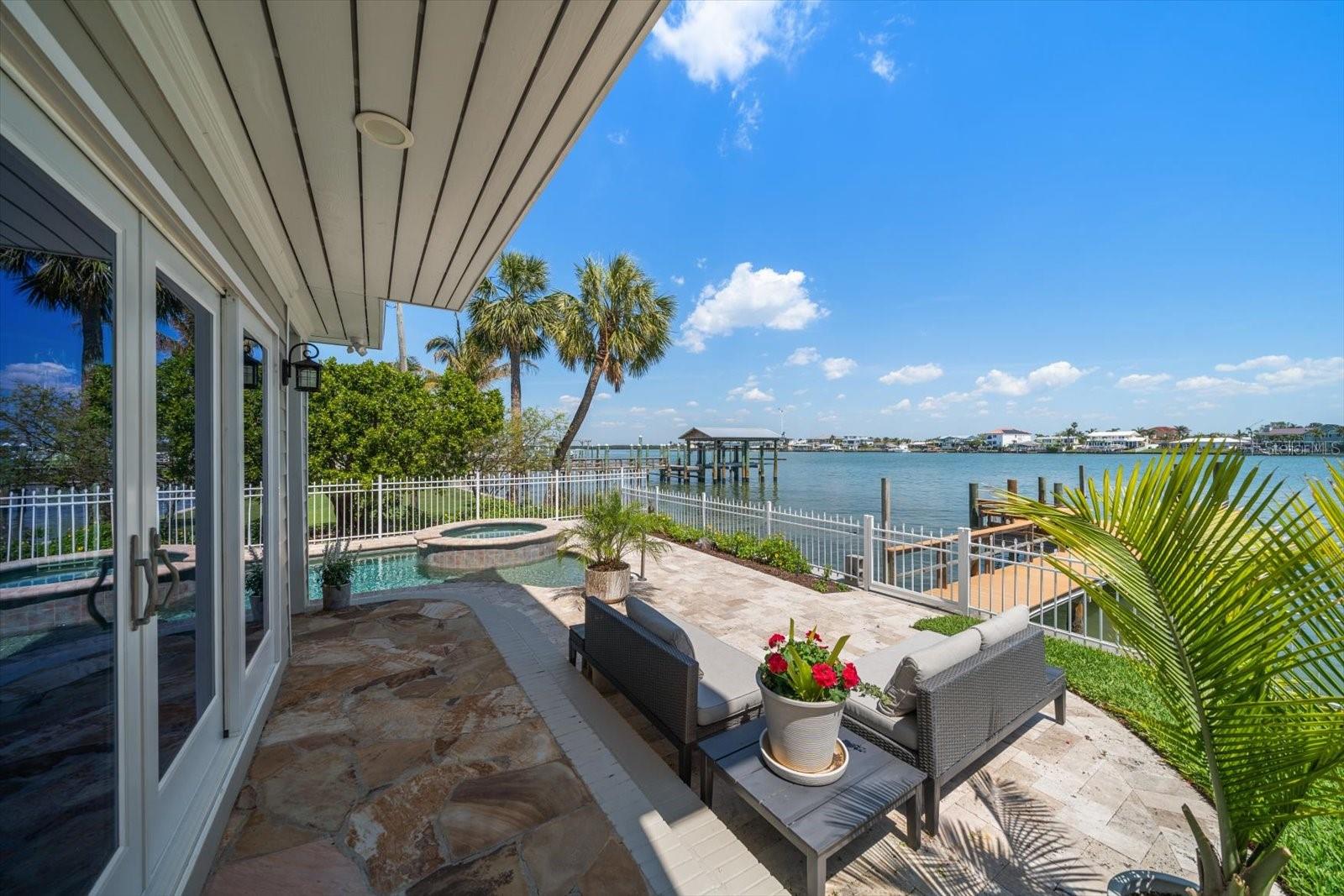 785 BAY ESPLANADE, CLEARWATER BEACH, FL, 33767