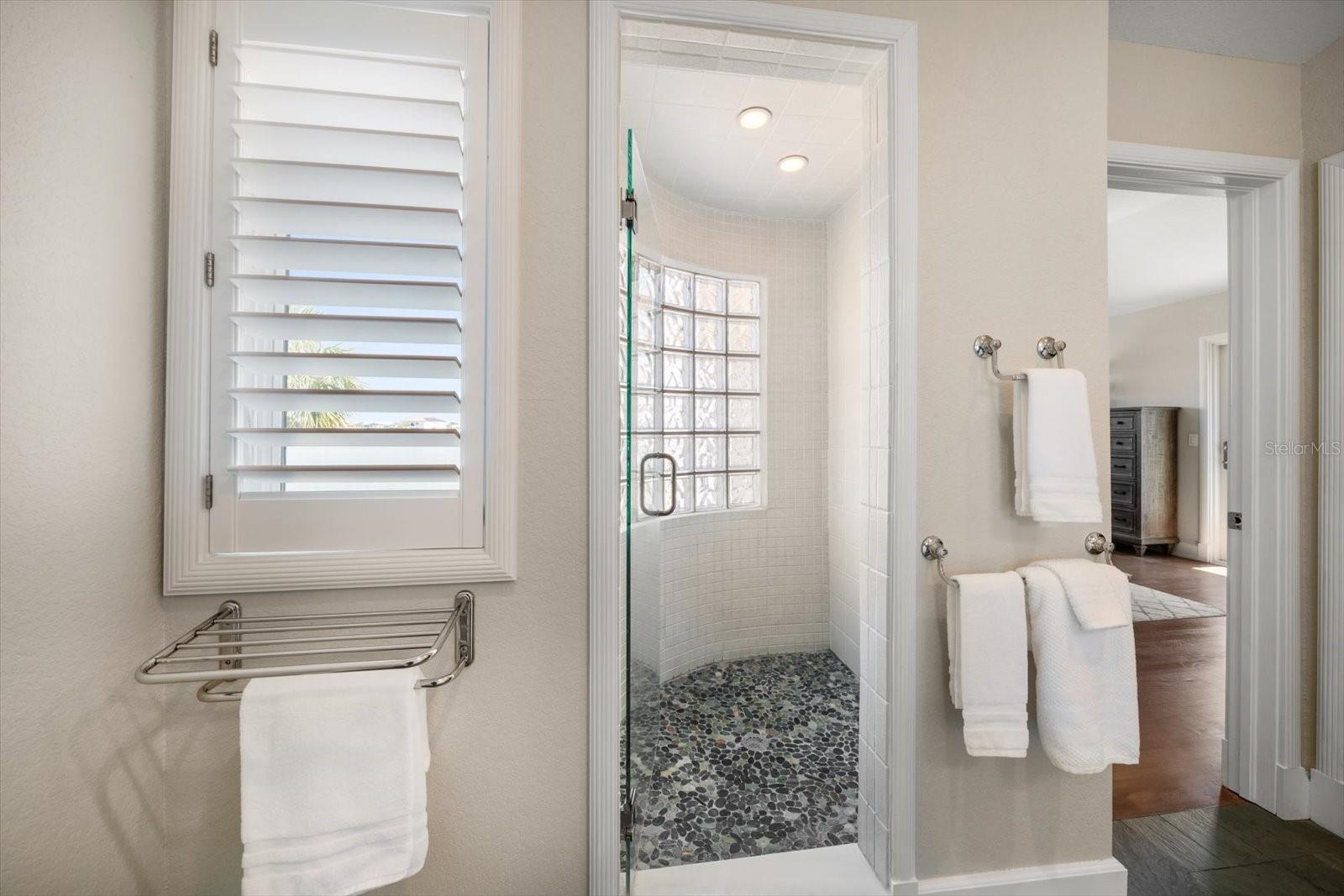 785 BAY ESPLANADE, CLEARWATER BEACH, FL, 33767