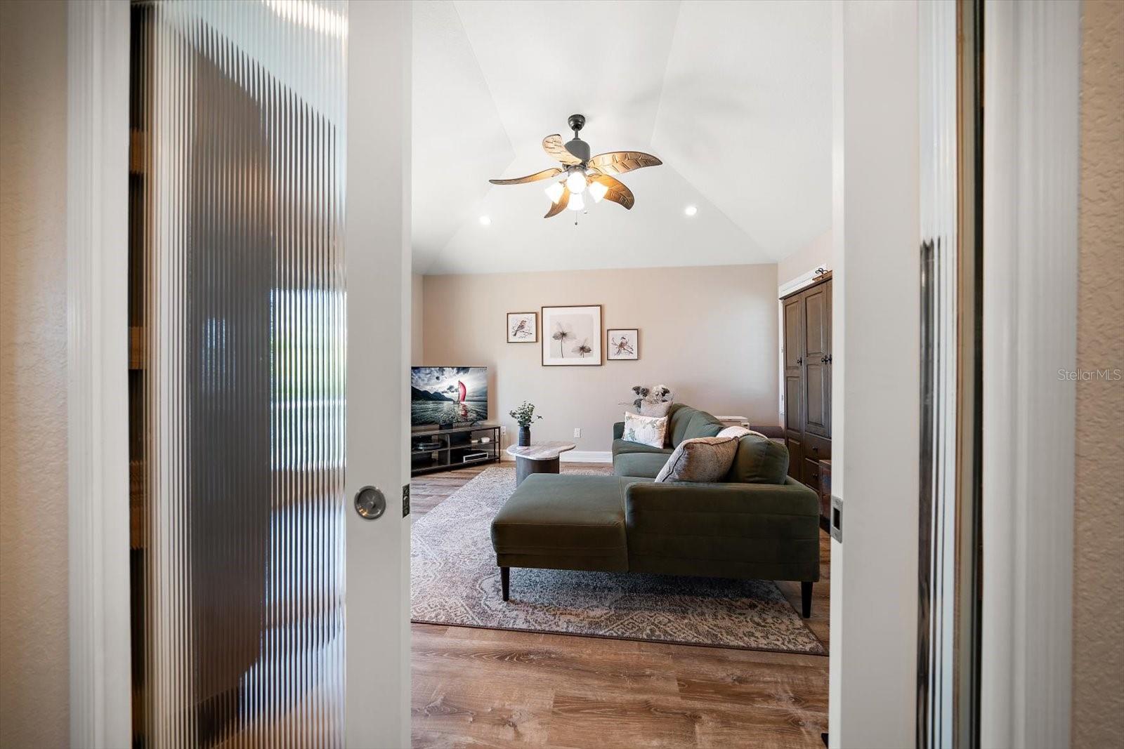 785 BAY ESPLANADE, CLEARWATER BEACH, FL, 33767