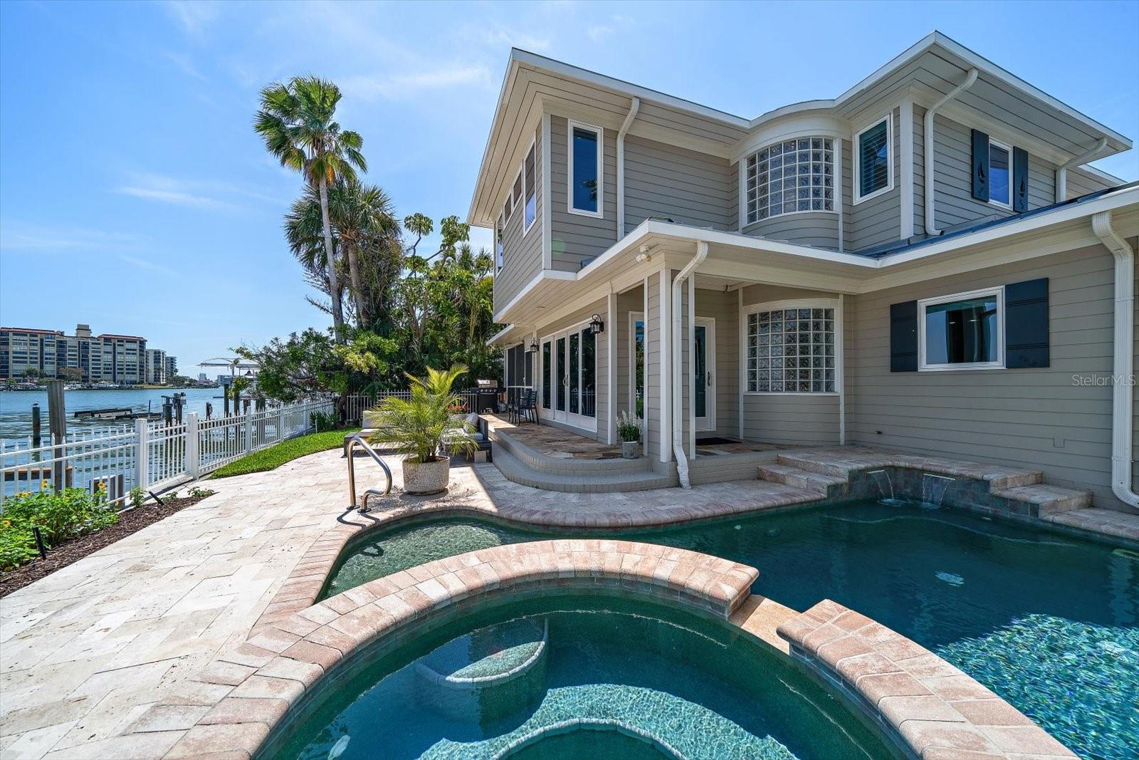 785 BAY ESPLANADE, CLEARWATER BEACH, FL, 33767