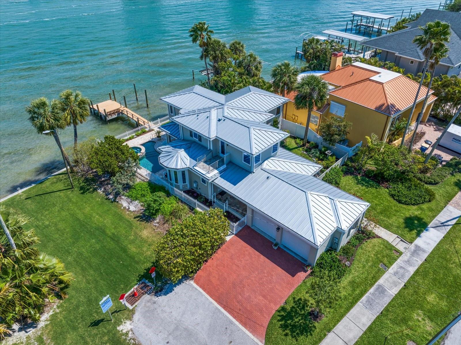 785 BAY ESPLANADE, CLEARWATER BEACH, FL, 33767