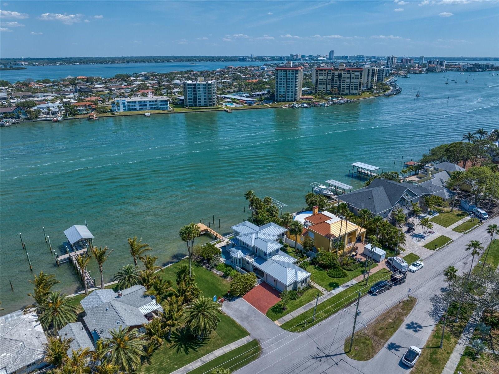 785 BAY ESPLANADE, CLEARWATER BEACH, FL, 33767