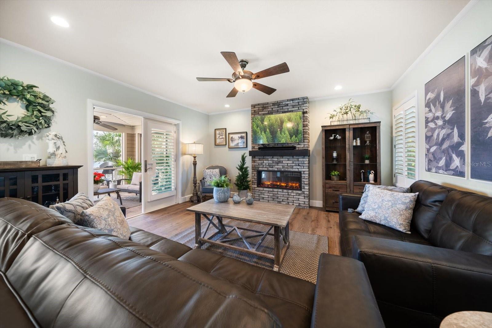 785 BAY ESPLANADE, CLEARWATER BEACH, FL, 33767