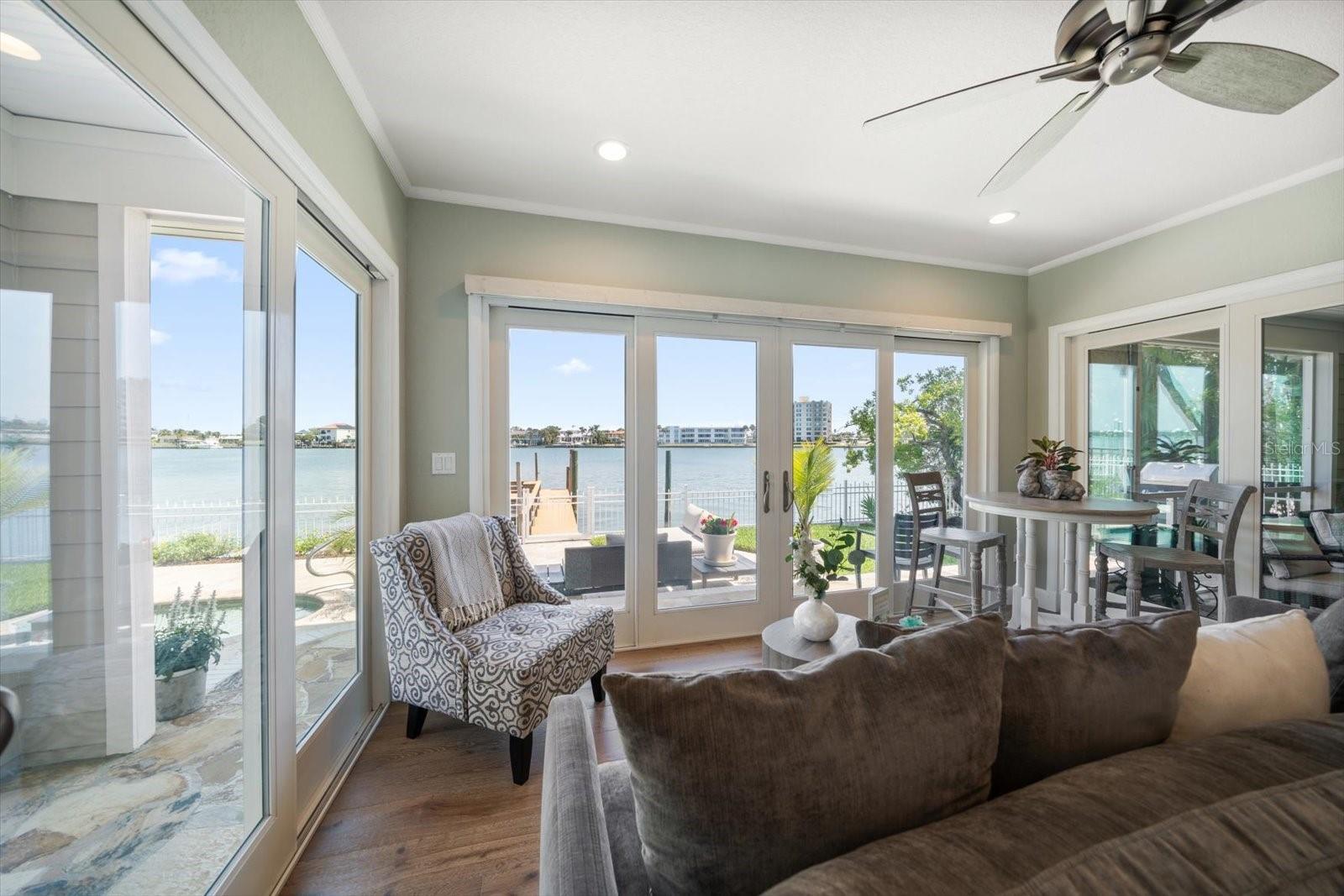 785 BAY ESPLANADE, CLEARWATER BEACH, FL, 33767