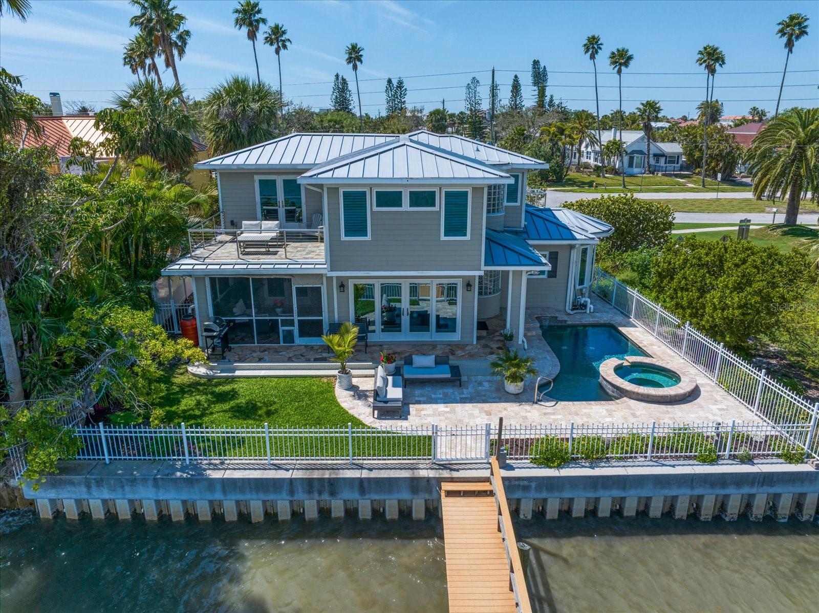 785 BAY ESPLANADE, CLEARWATER BEACH, FL, 33767